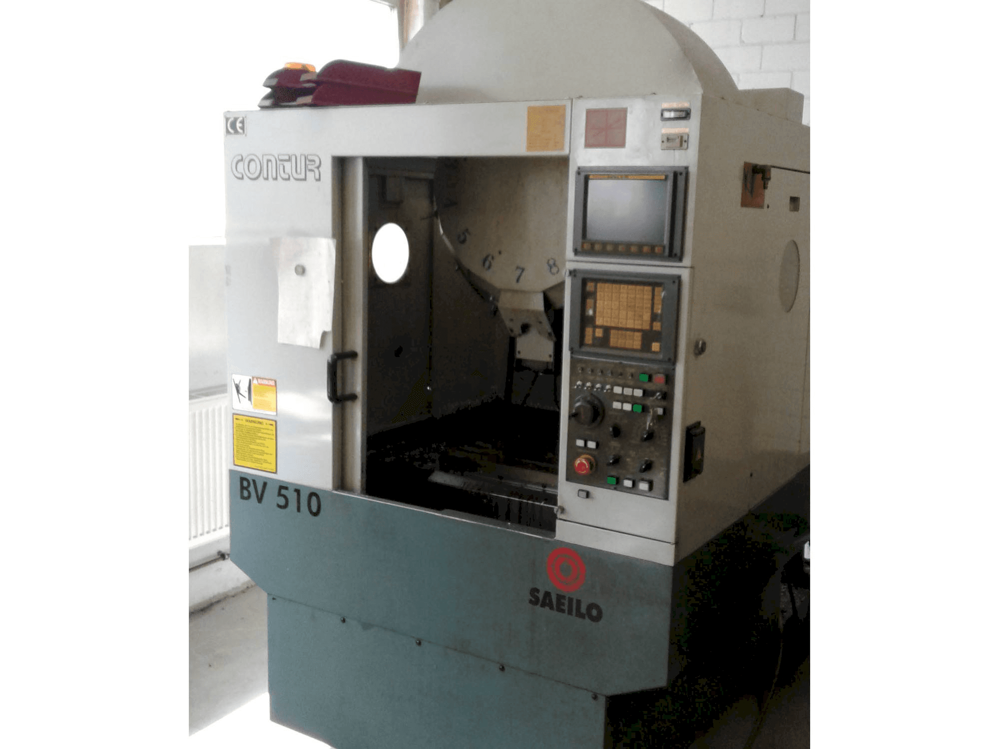 Vooraanzicht van Saeilo BV 510 machine