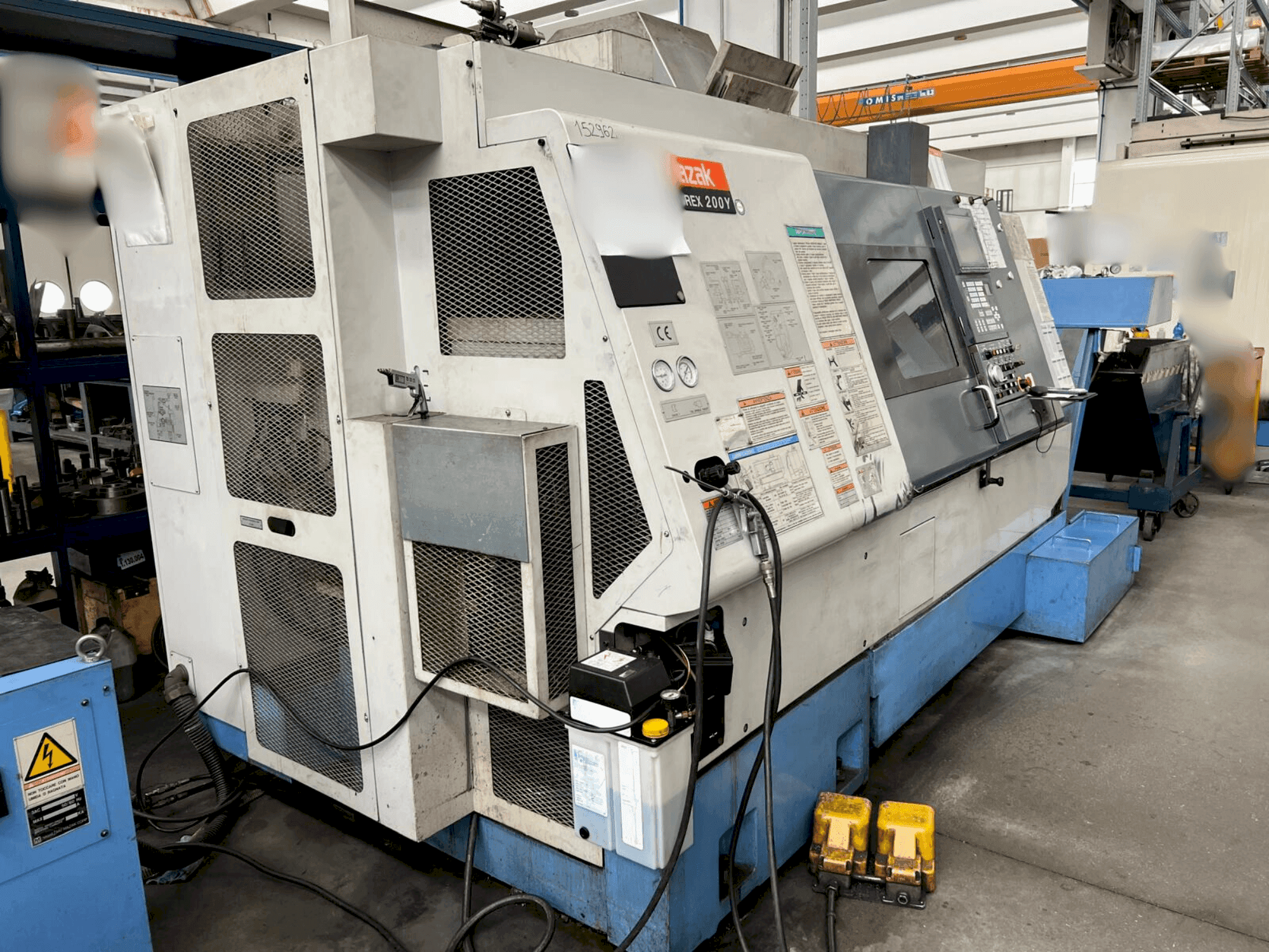 Vooraanzicht van Mazak INTEGREX 200Y machine
