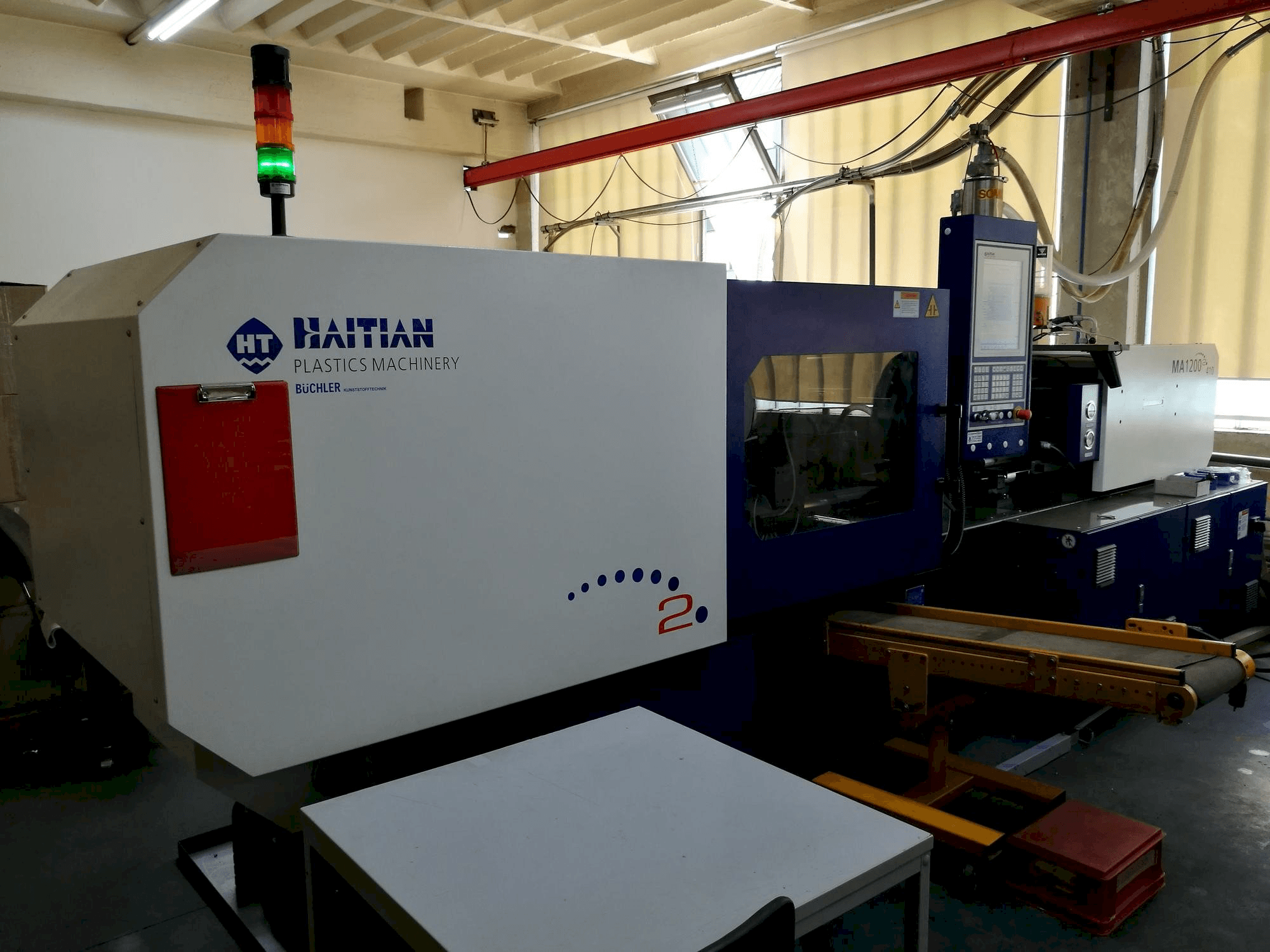 Vooraanzicht van HAITIAN Mars 2 - 1200 machine