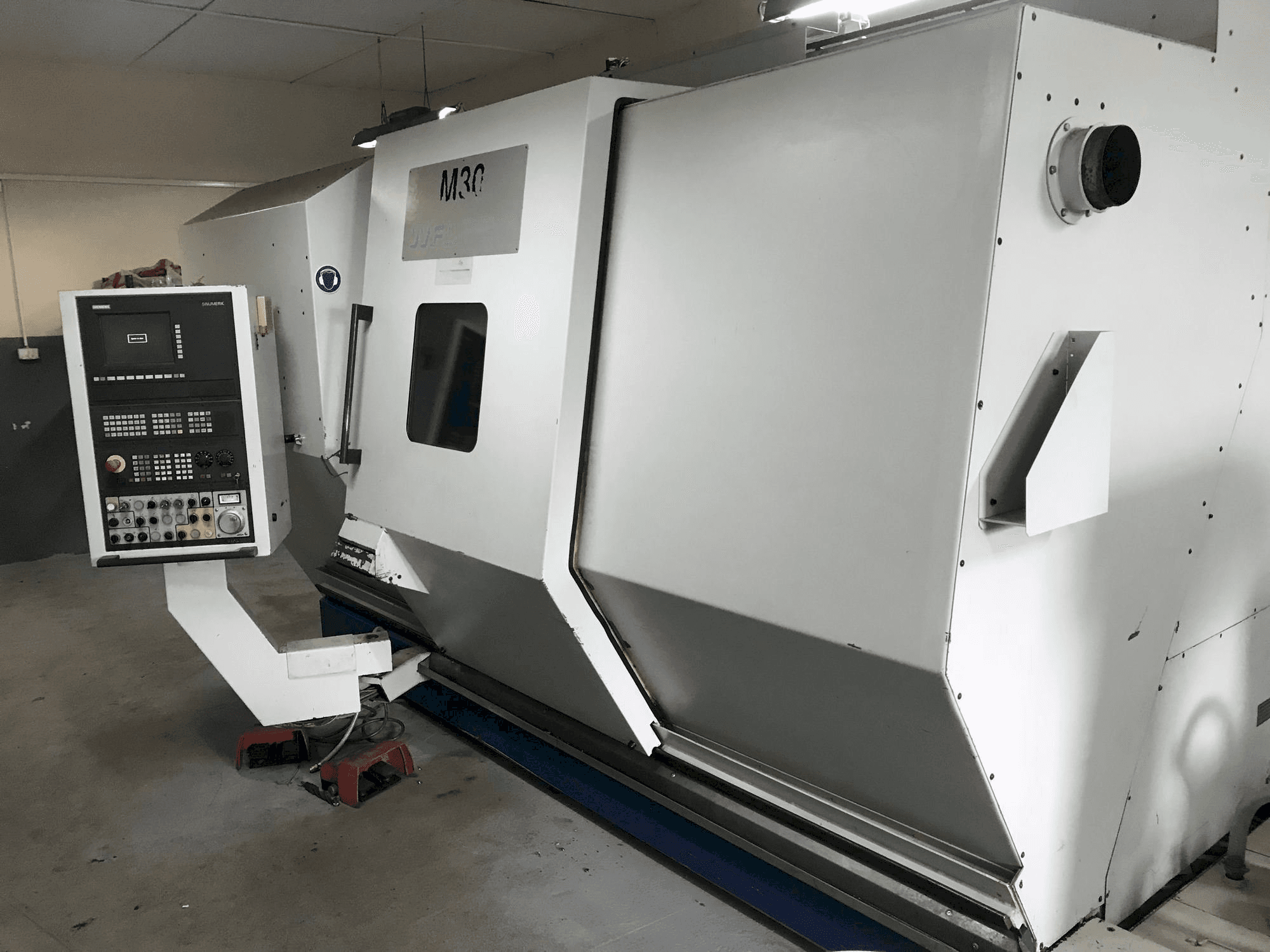 Vooraanzicht van WFL M30 machine