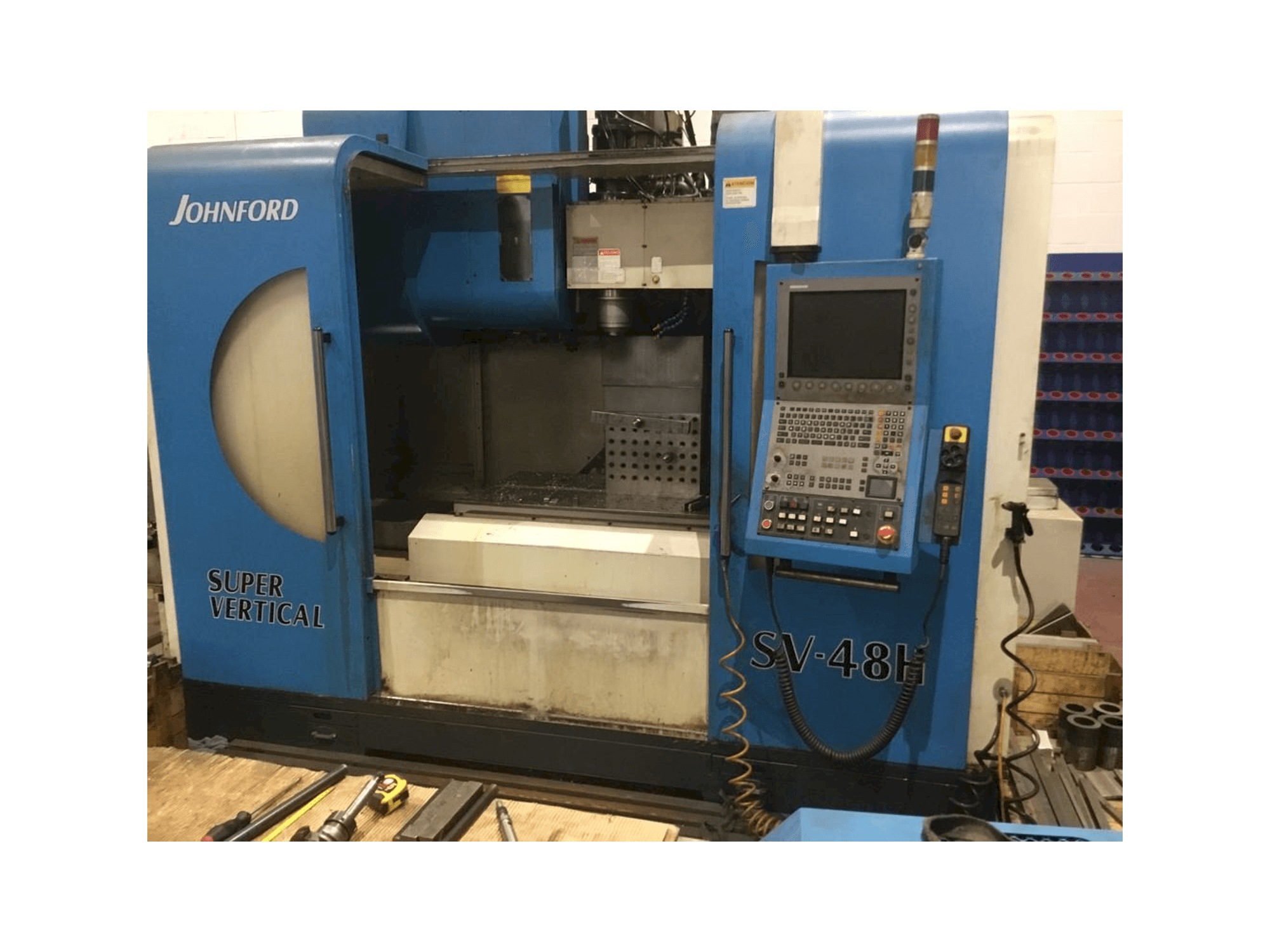 Vooraanzicht van Johnford SV-48H machine