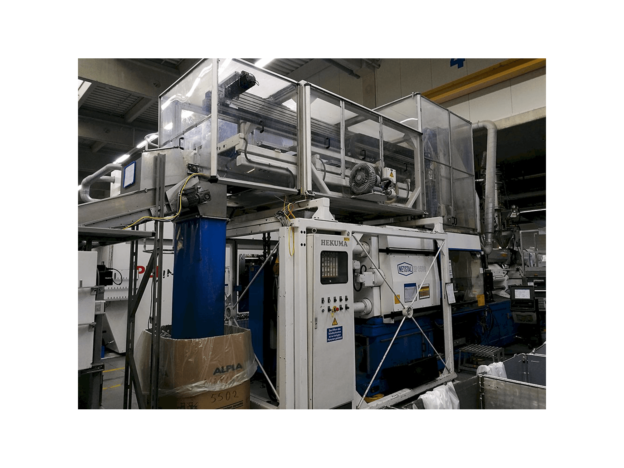 Links zicht van Netstal HP-3500/3550-R machine