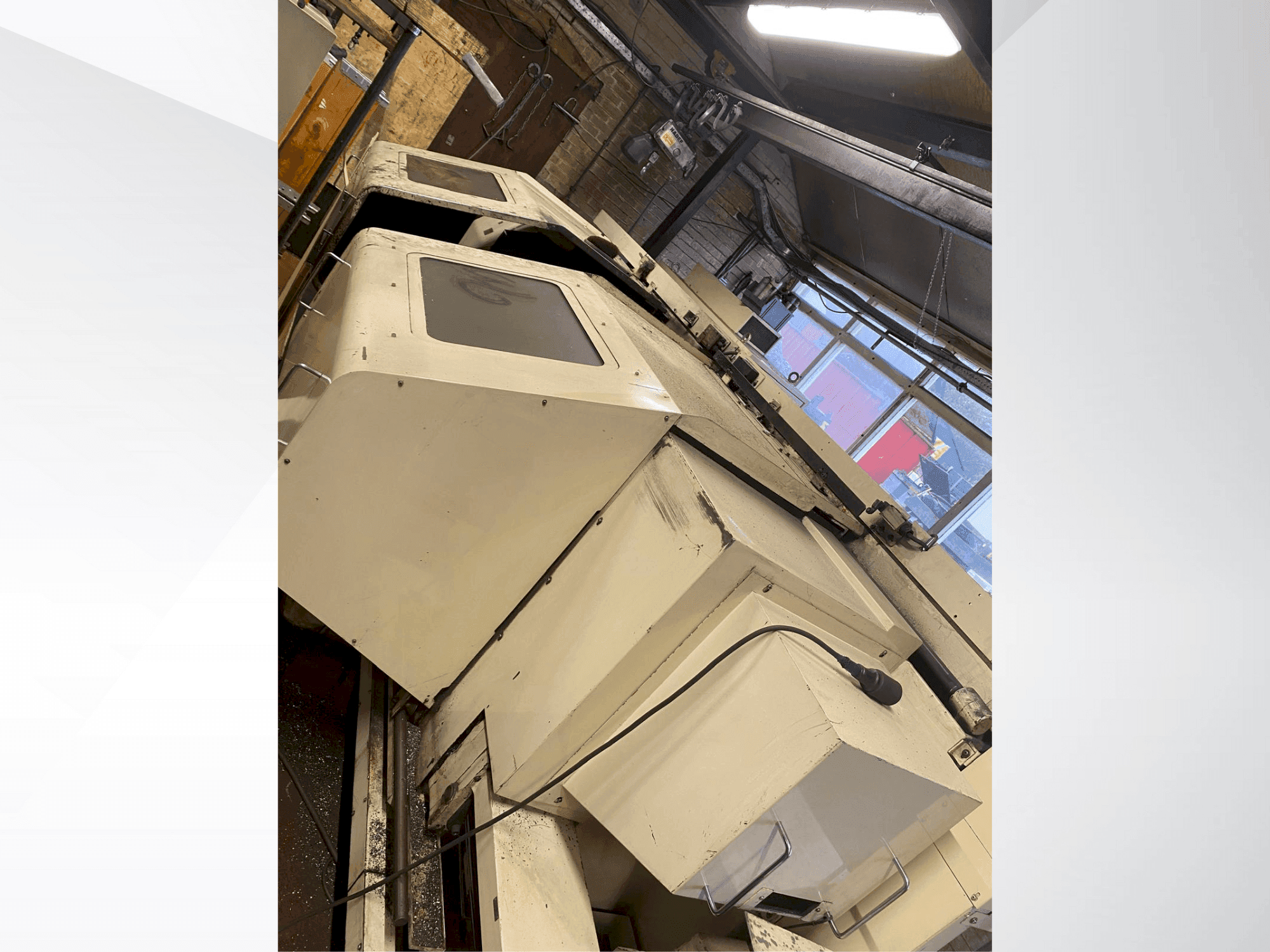 Vooraanzicht van Okuma LH35-N machine