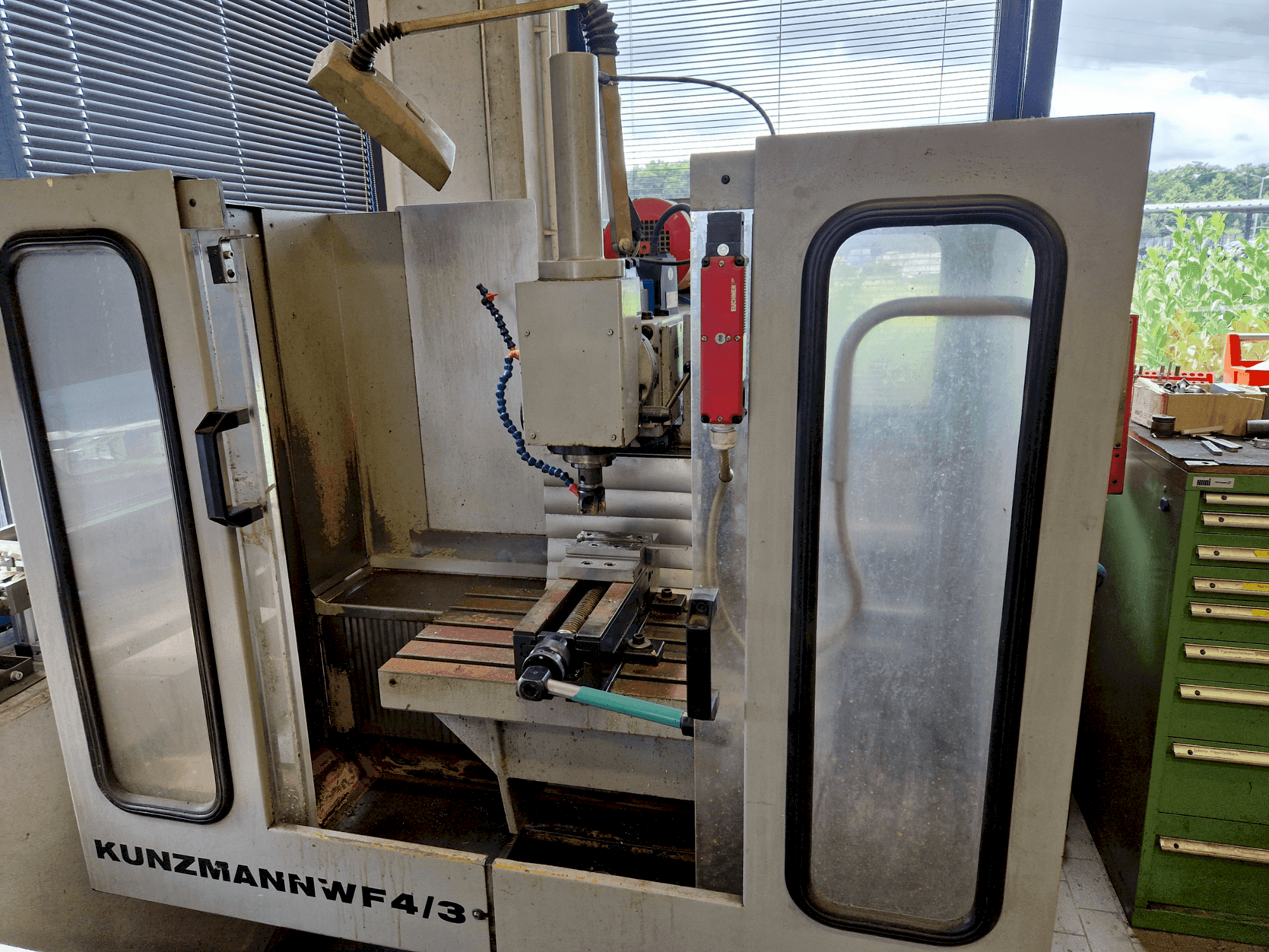 Vooraanzicht van KUNZMANN WF4/3 machine