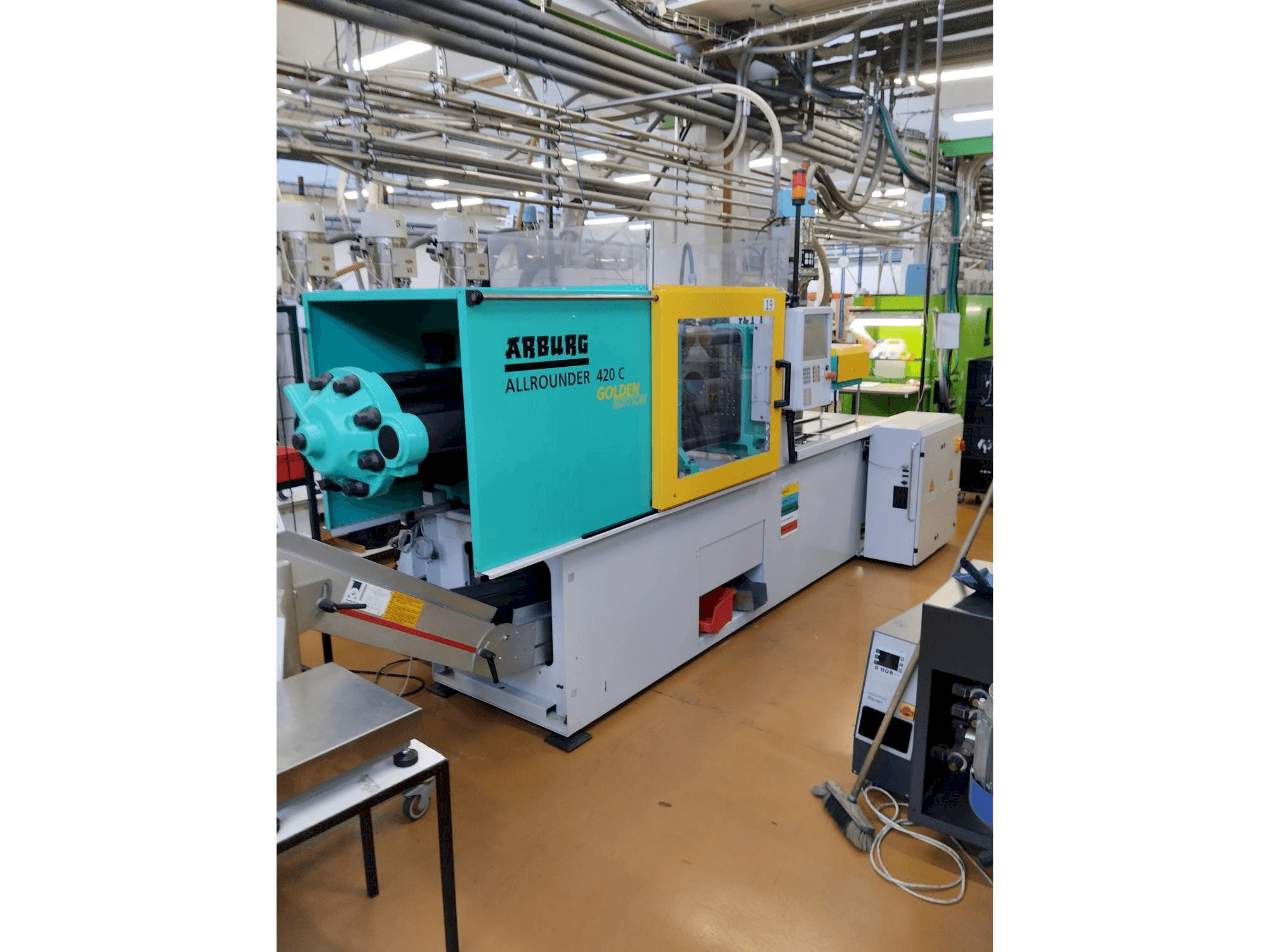 Vooraanzicht van Arburg Allrounder 420 C 1000-290 machine