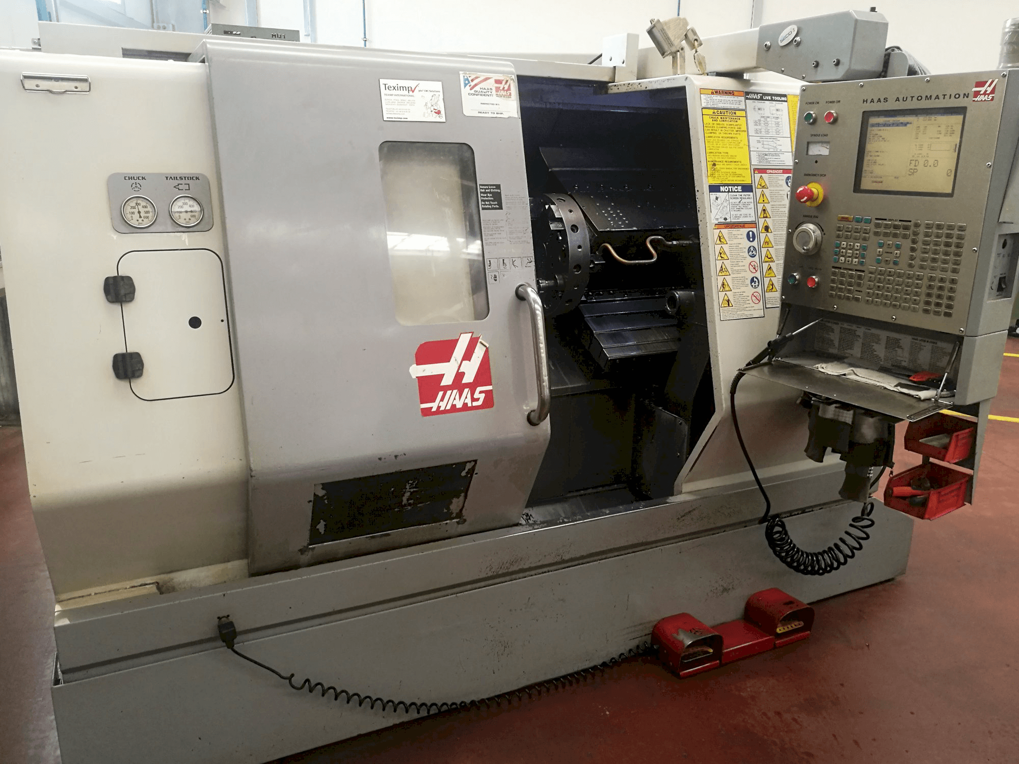 Links zicht van HAAS SL-20THE machine