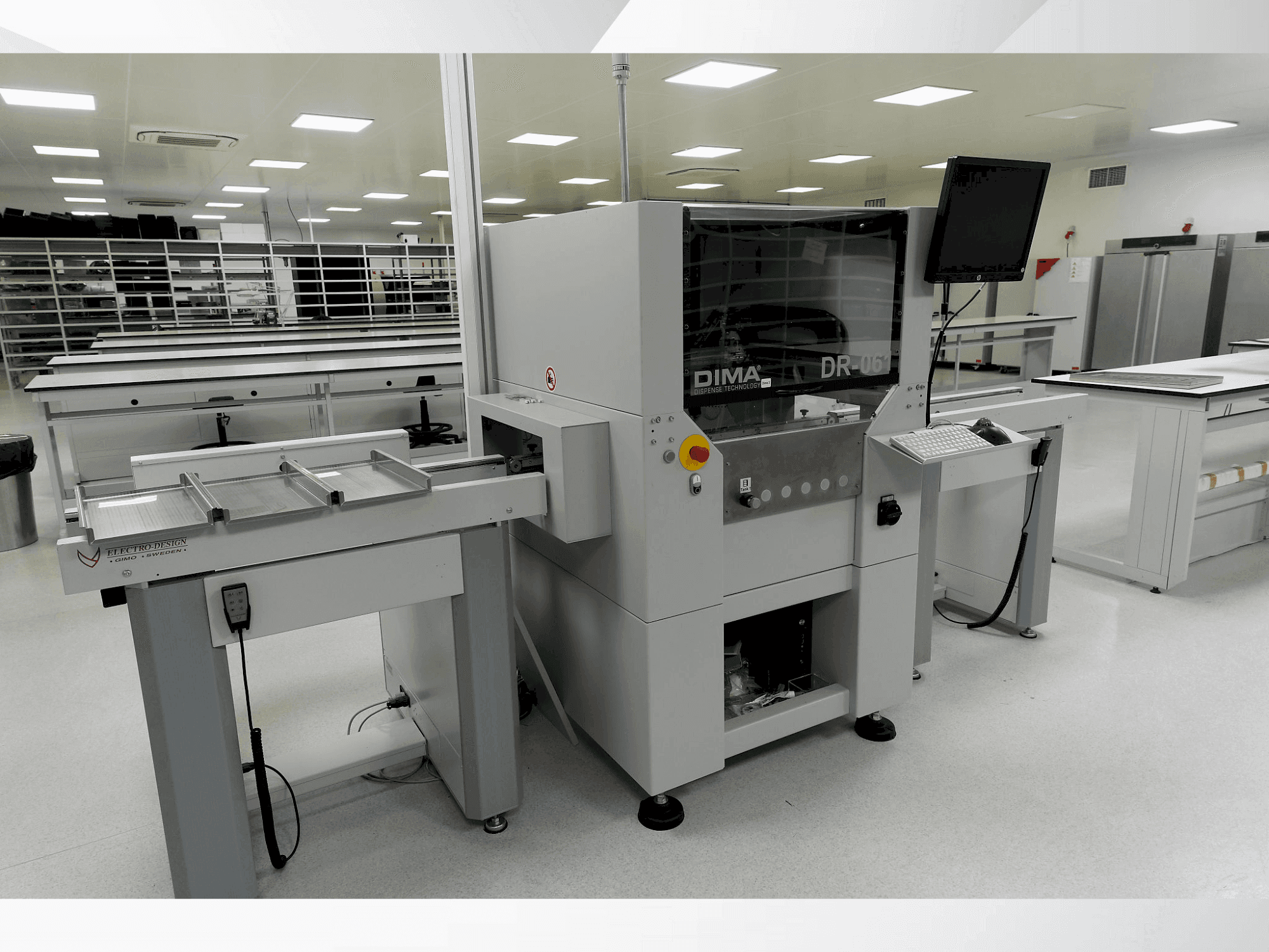 Vooraanzicht van DIMA DR-061 machine