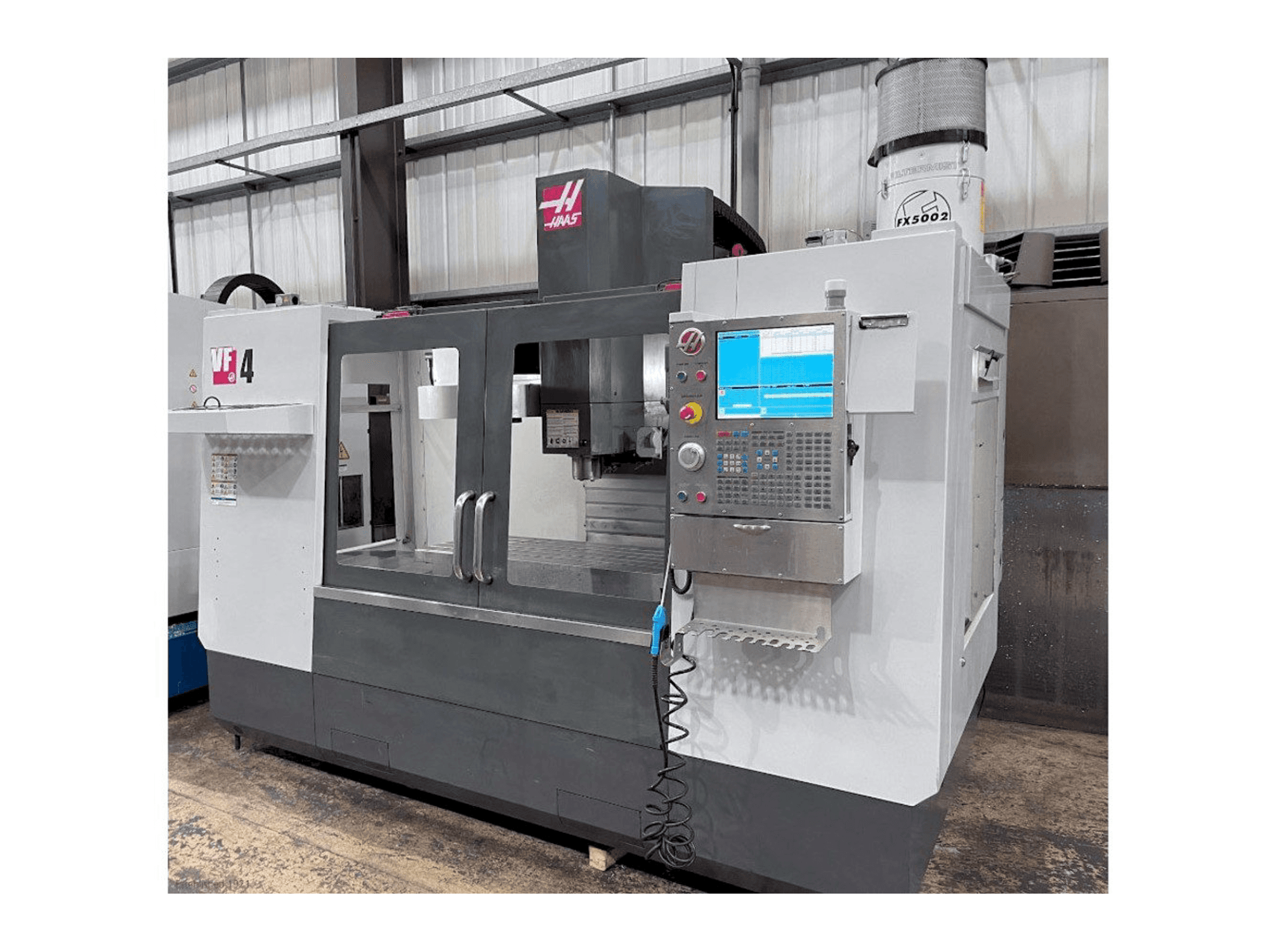 Vooraanzicht van HAAS VF-4 machine