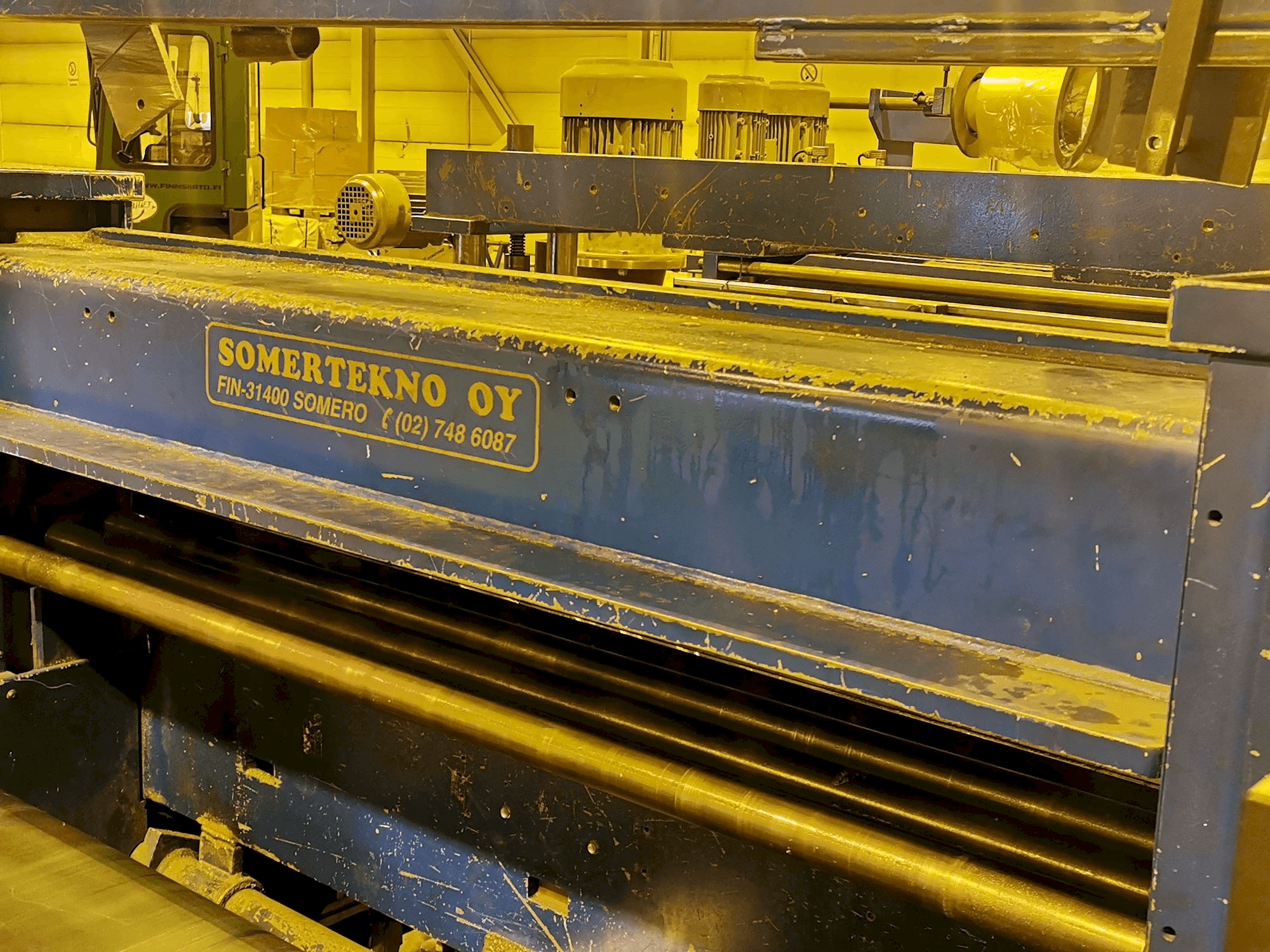 Vooraanzicht van SOMERTEKNO OY 2547 machine