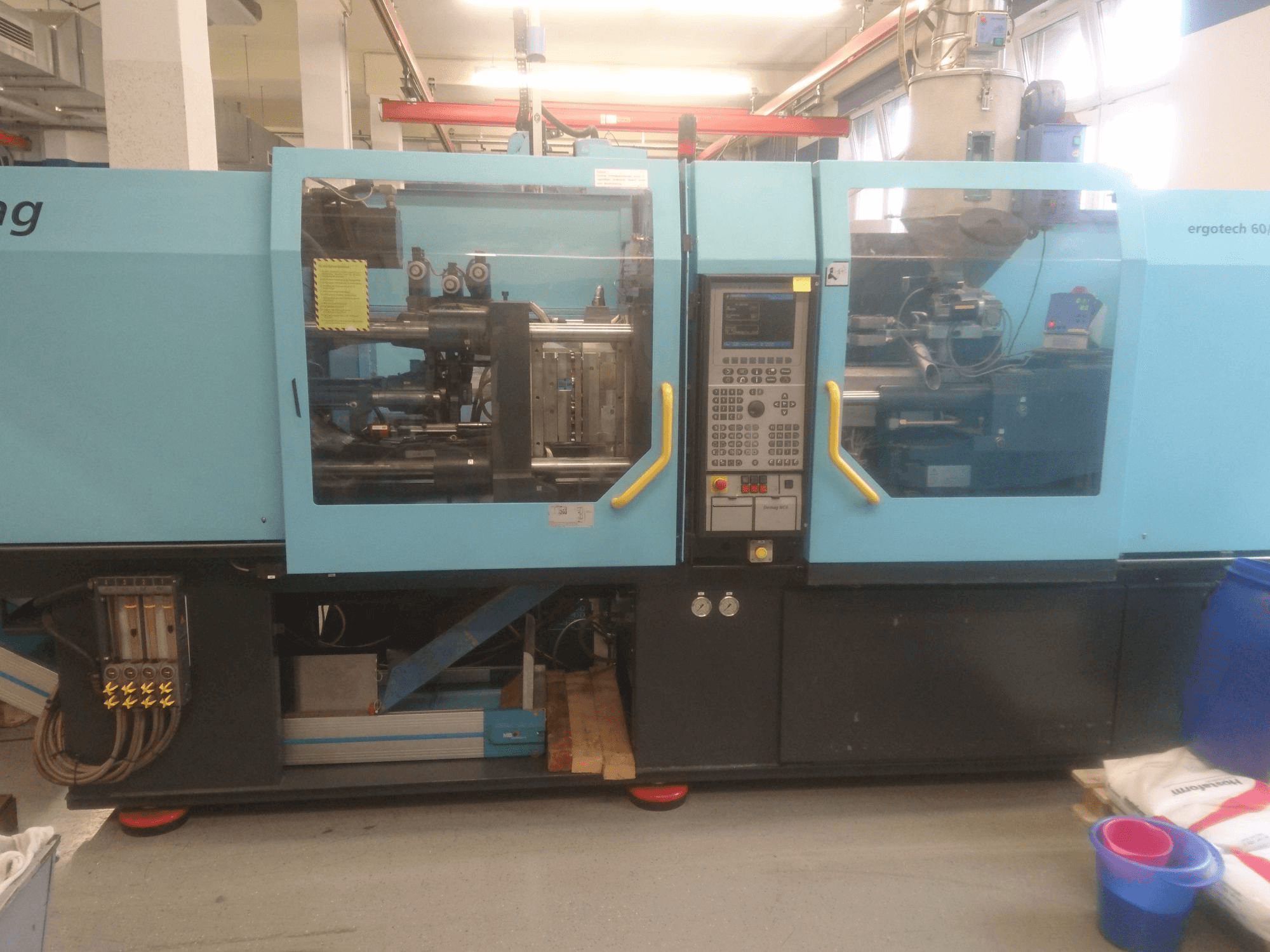Vooraanzicht van DEMAG Ergotech 60/370-310 EL EXIS E machine
