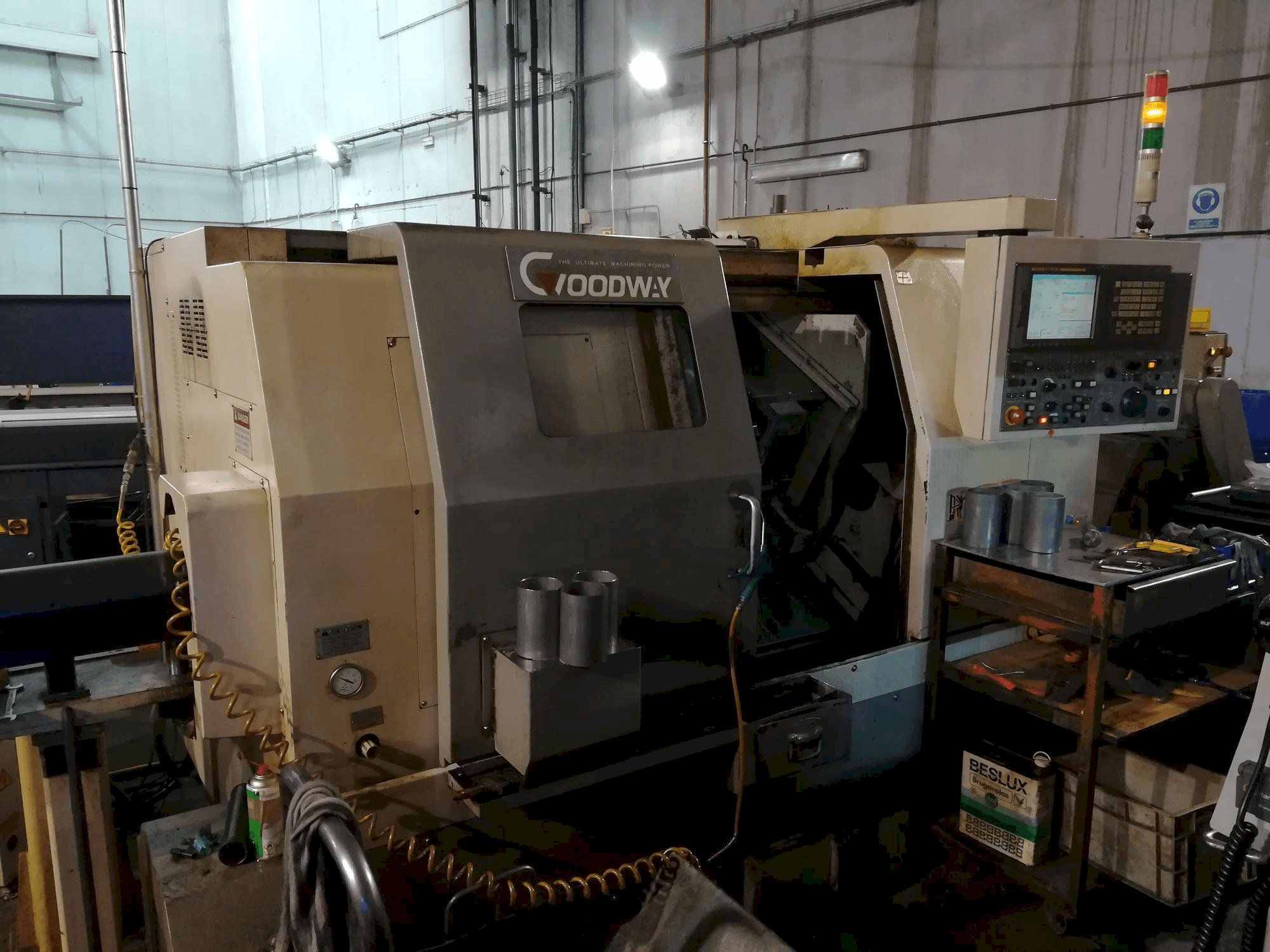 Vooraanzicht van Goodway GS 200 machine