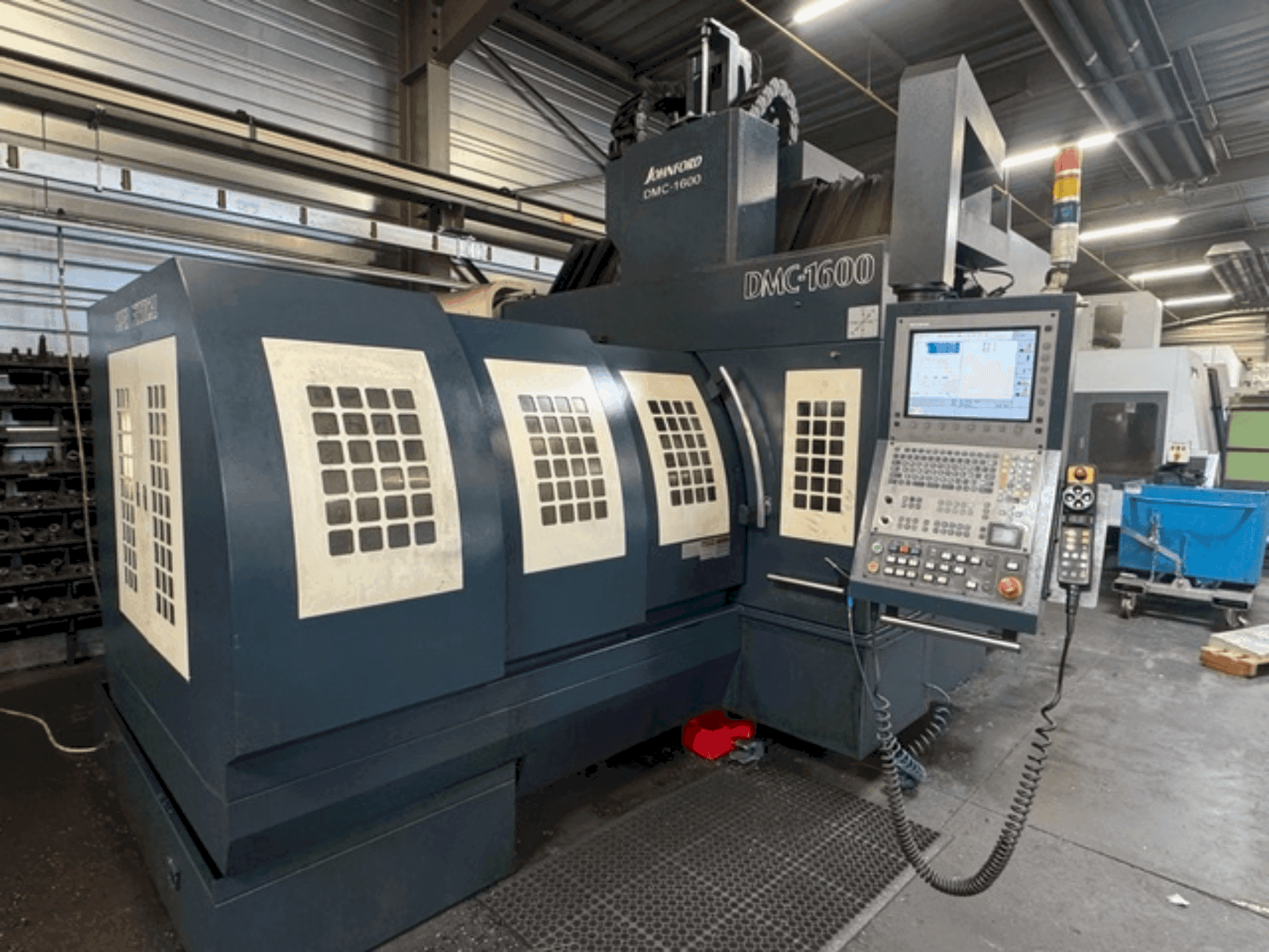 Vooraanzicht van Johnford DMC-1600 machine