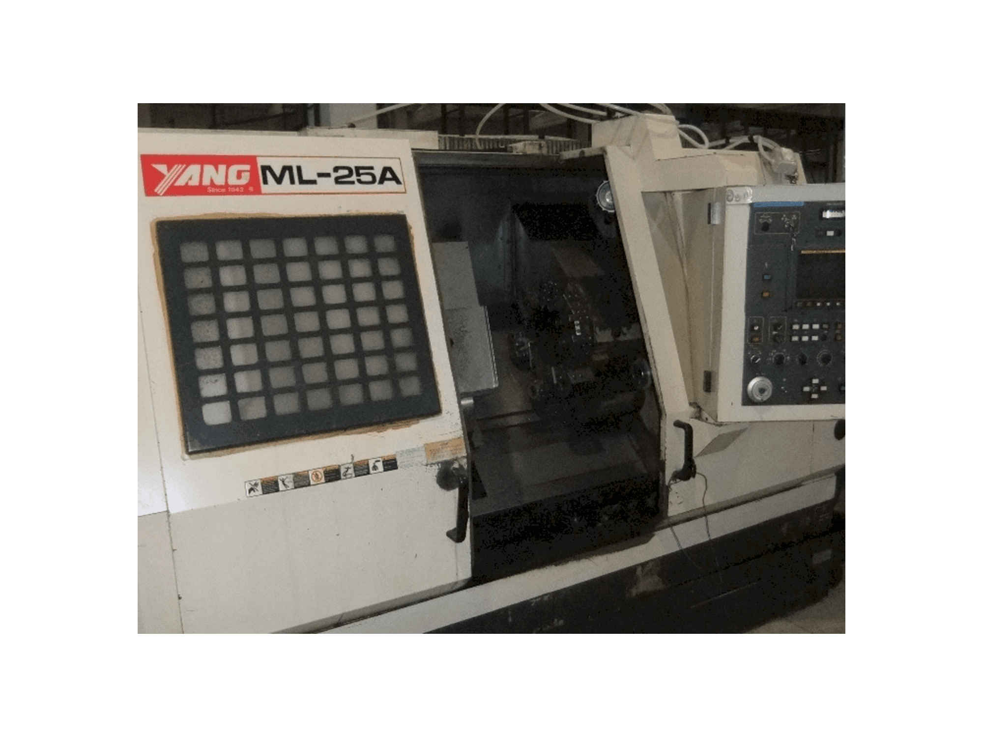 Vooraanzicht van Yang ML 25A machine
