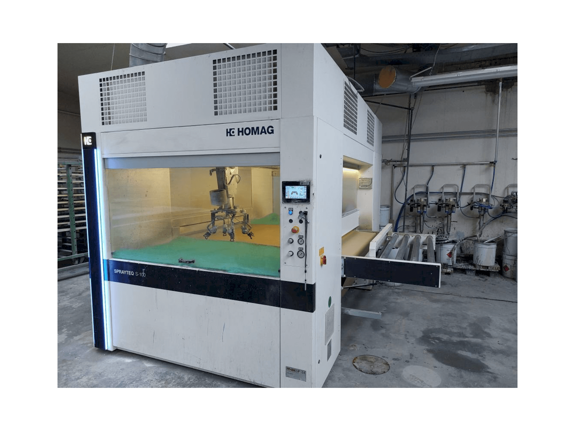 Vooraanzicht van HOMAG SPRAYTEQ S-100 machine