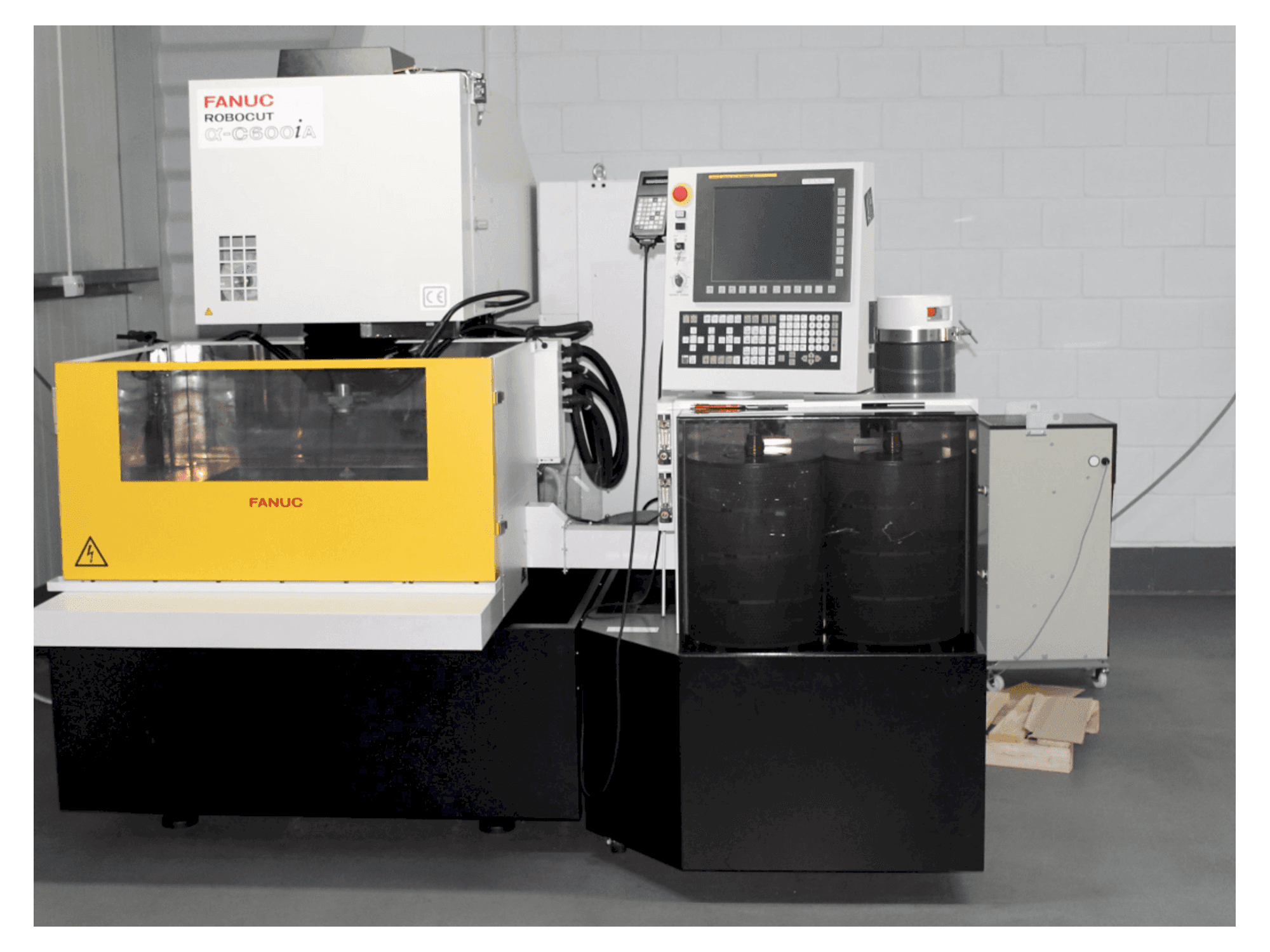 Vooraanzicht van FANUC RoboCut Alfa C600iA machine