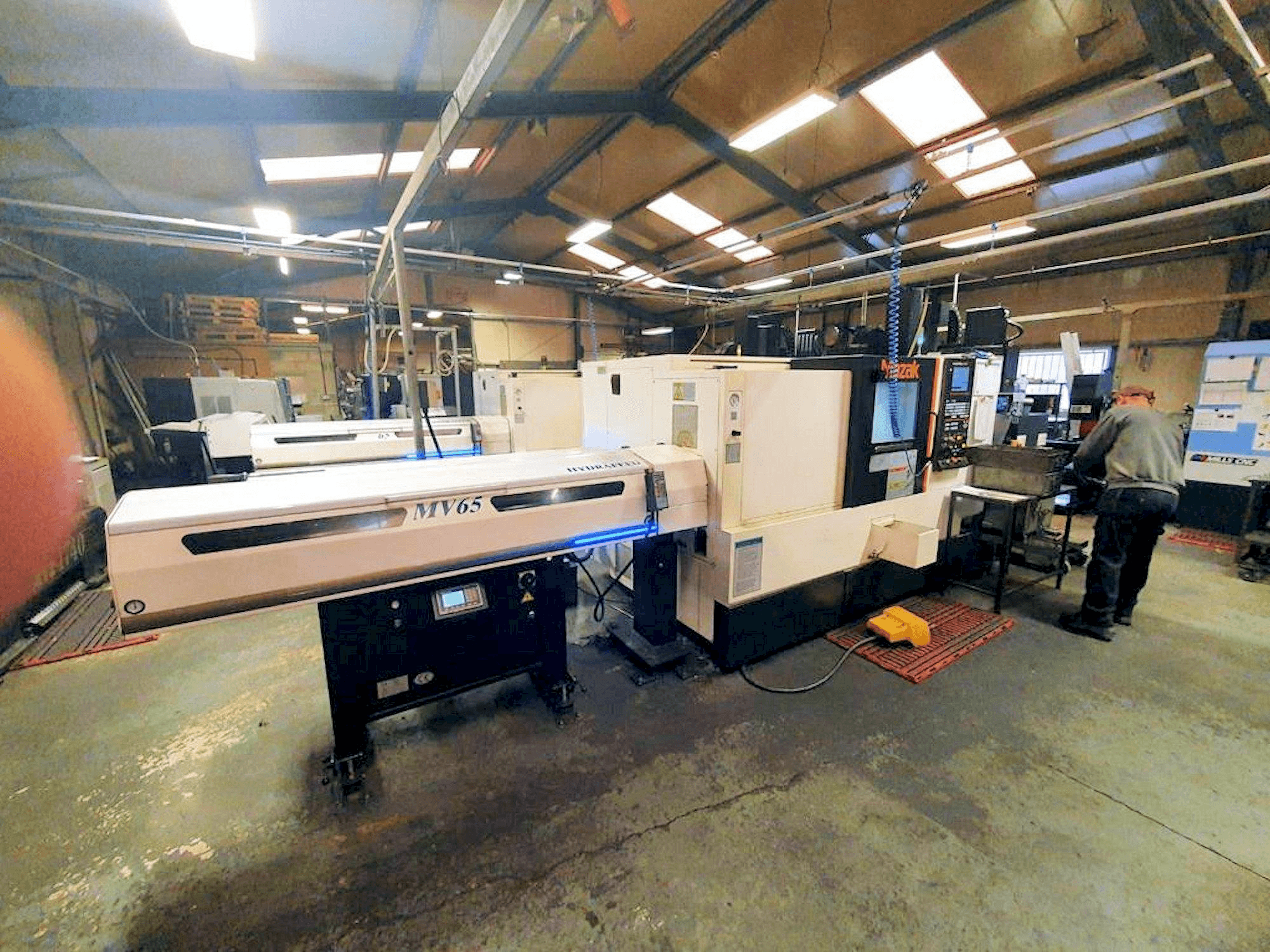 Vooraanzicht van Mazak Quick Turn Smart 200 machine