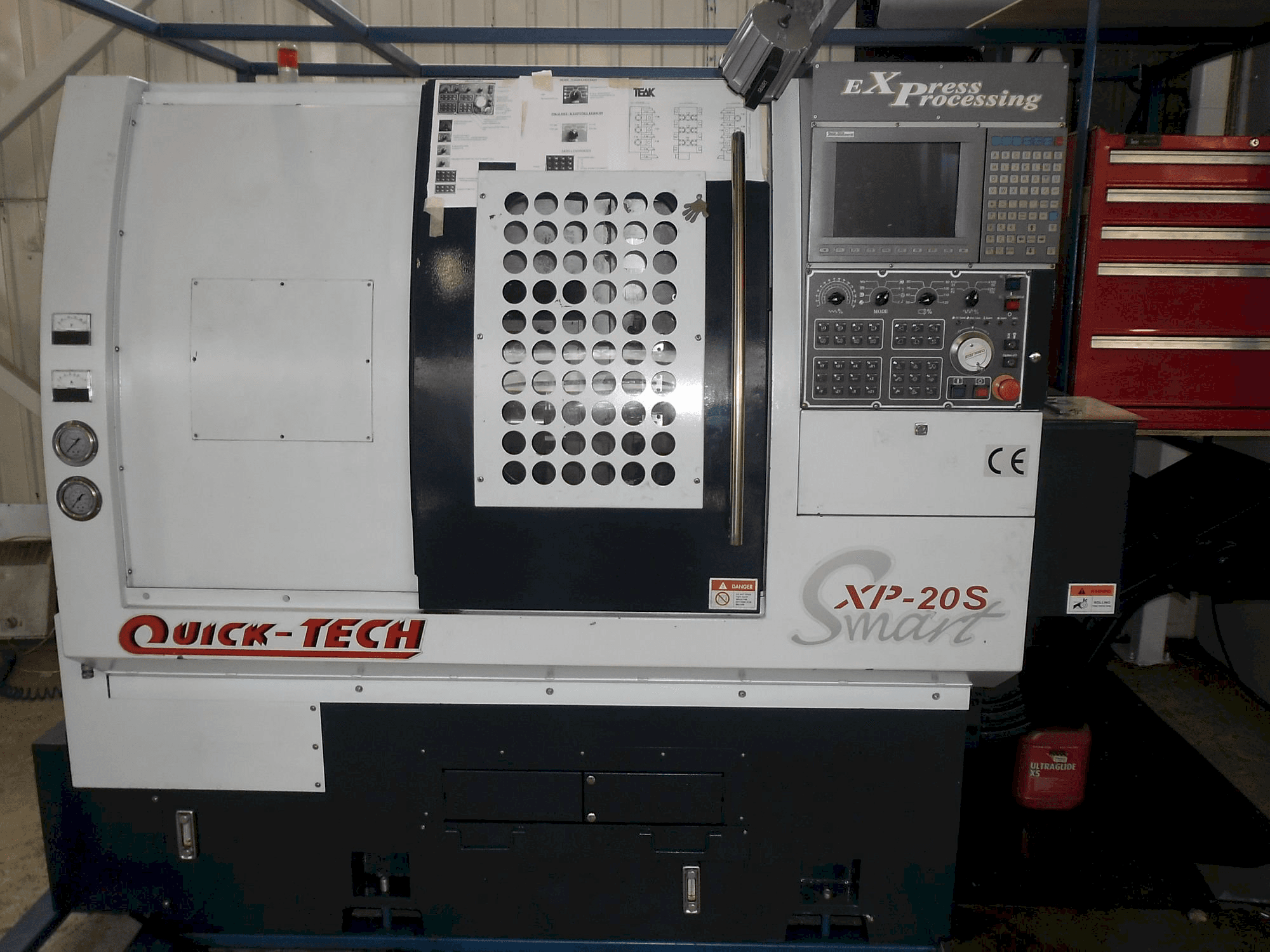Vooraanzicht van Quick-Tech XP-20S machine