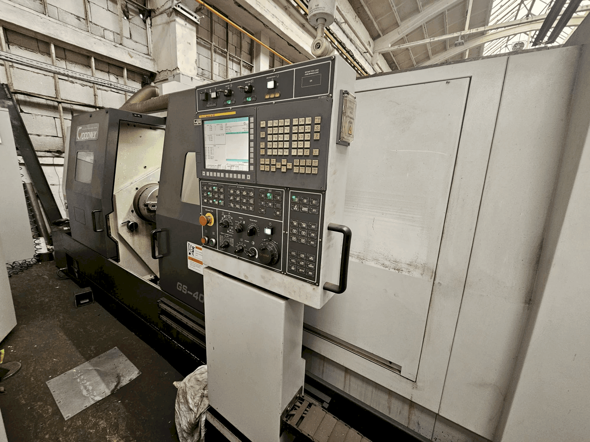 Vooraanzicht van Goodway GS-4000LM machine