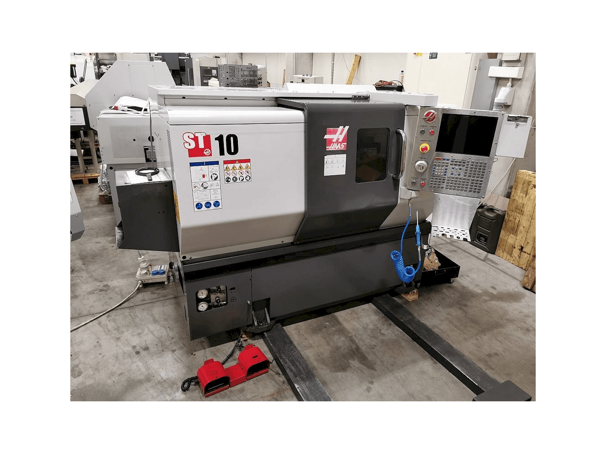 Vooraanzicht van HAAS ST 10 machine
