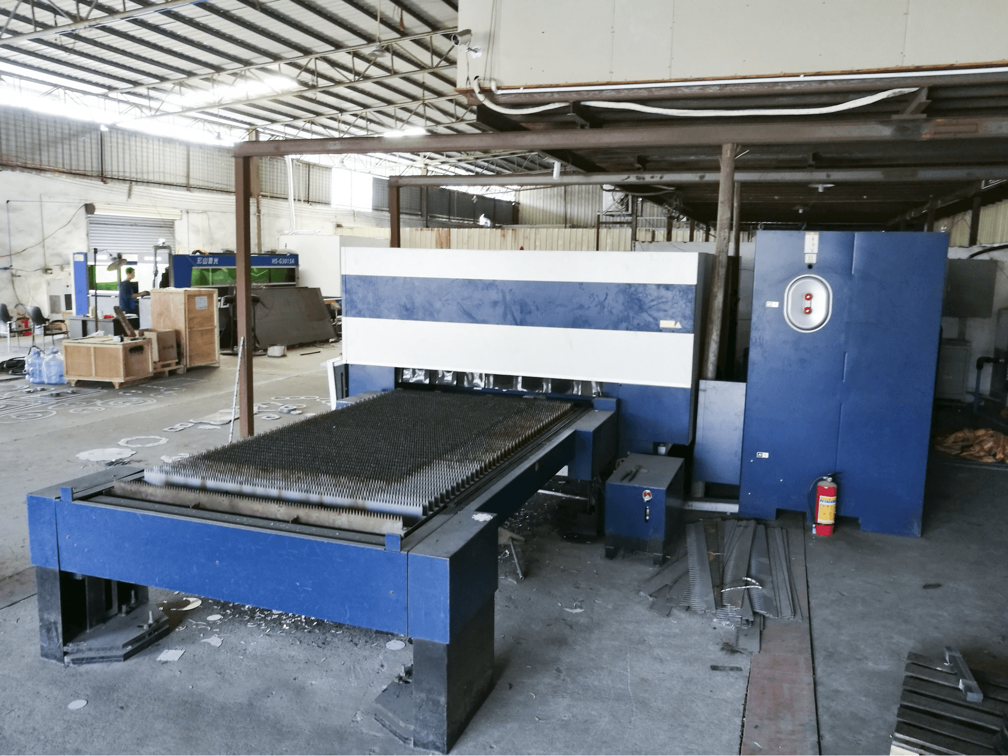 Recht aanzicht 1 van Trumpf TruLaser 3030 machine