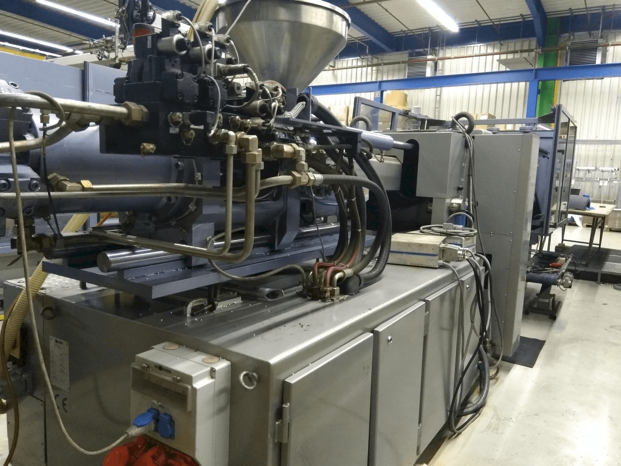 Vooraanzicht van HPM Hemscheid 2500-1400 machine