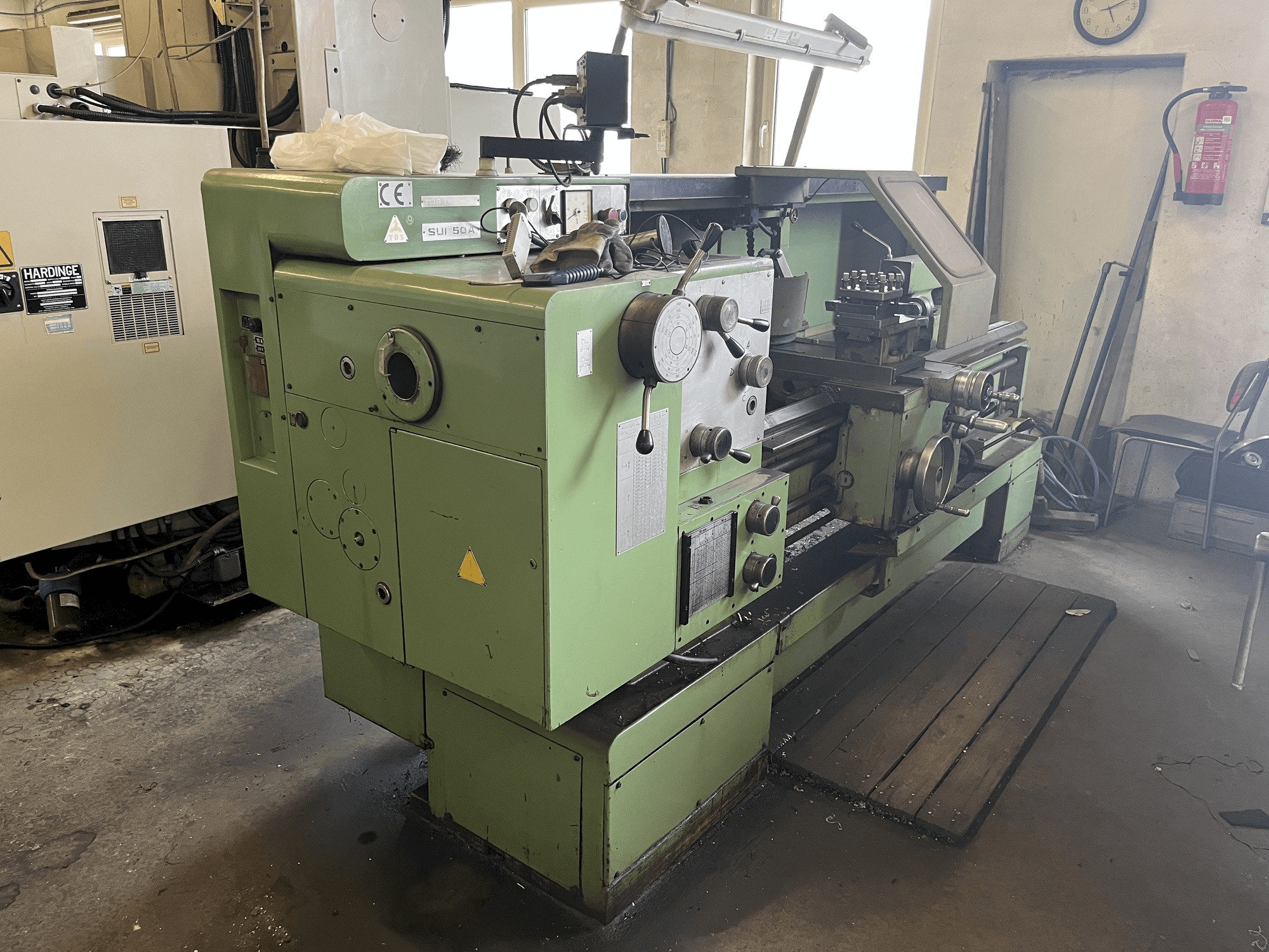 Linkerzijdeaanzicht van TOS SUI 50A/1500 machine