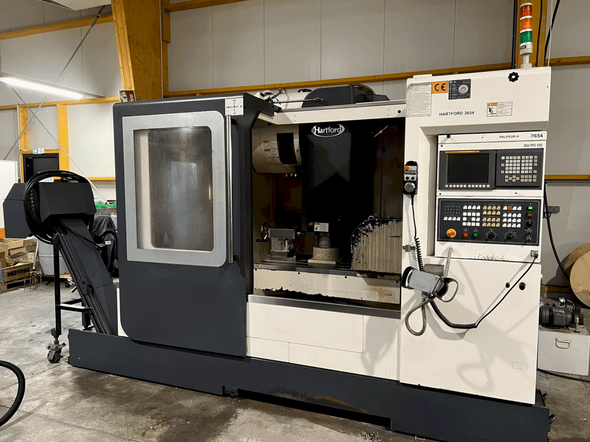 Vooraanzicht van HARTFORD PRO 1000 machine