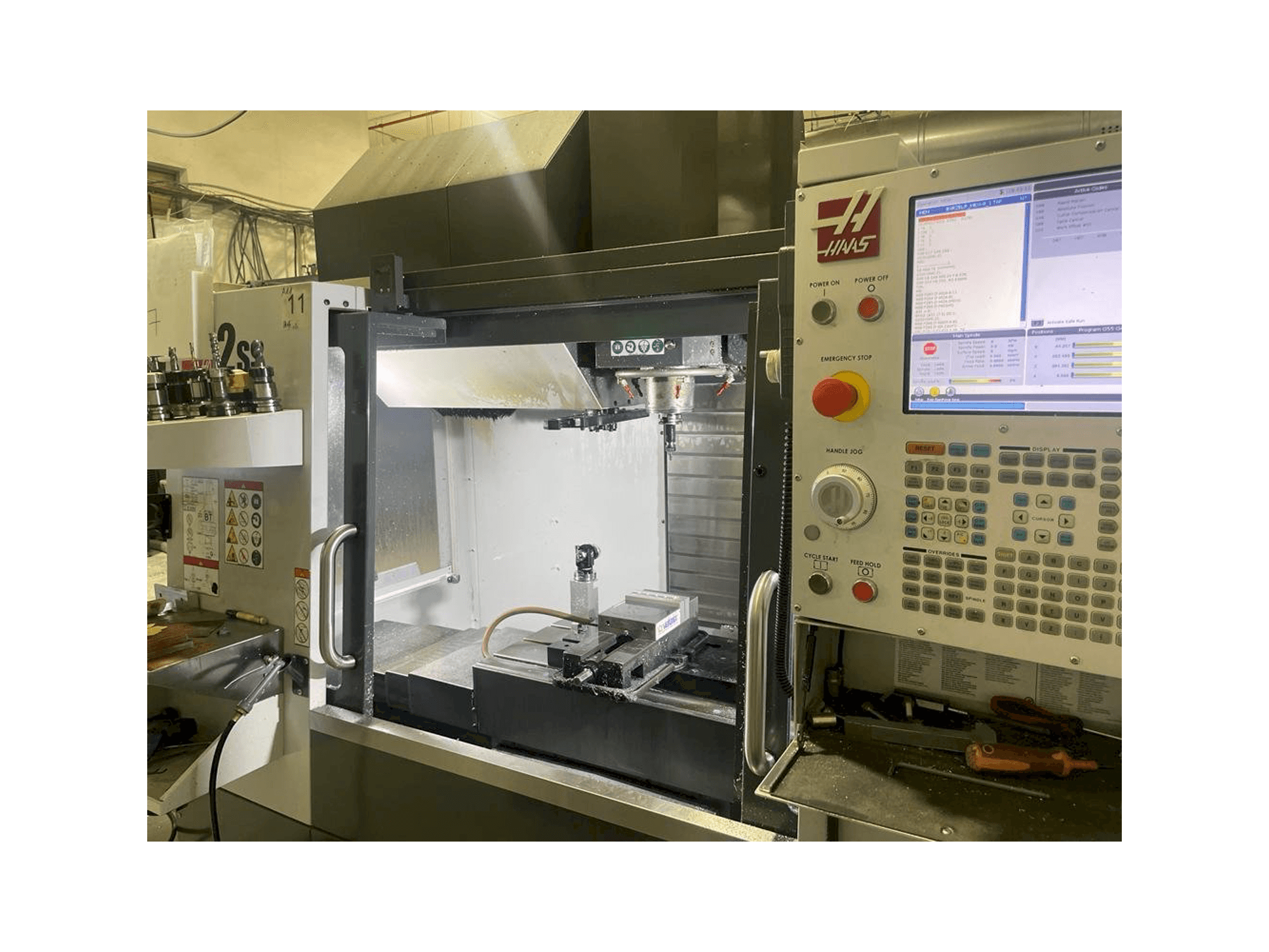 Vooraanzicht van HAAS VF-2SS machine