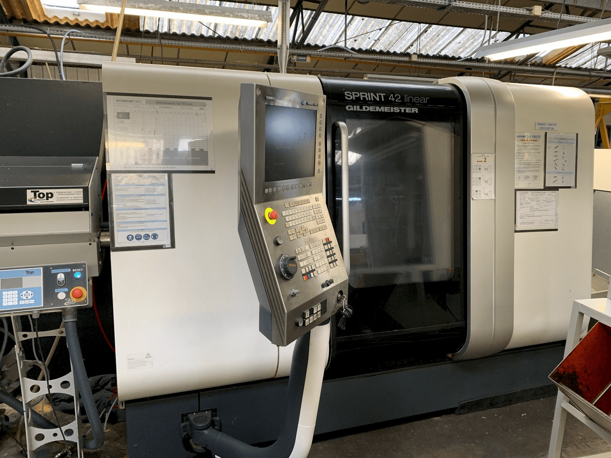 Vooraanzicht van DMG SPRINT 42 linear machine