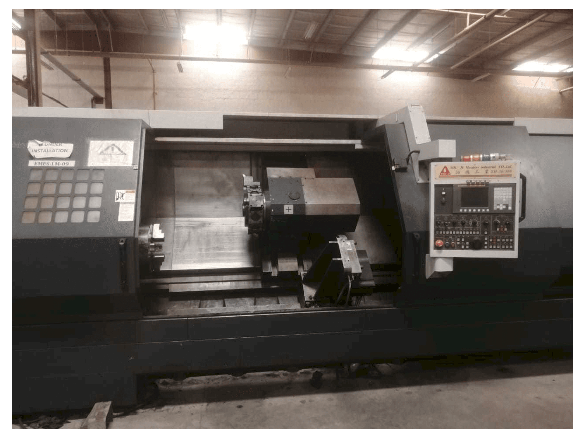 Vooraanzicht van YOU JI YH-36+C/300 machine