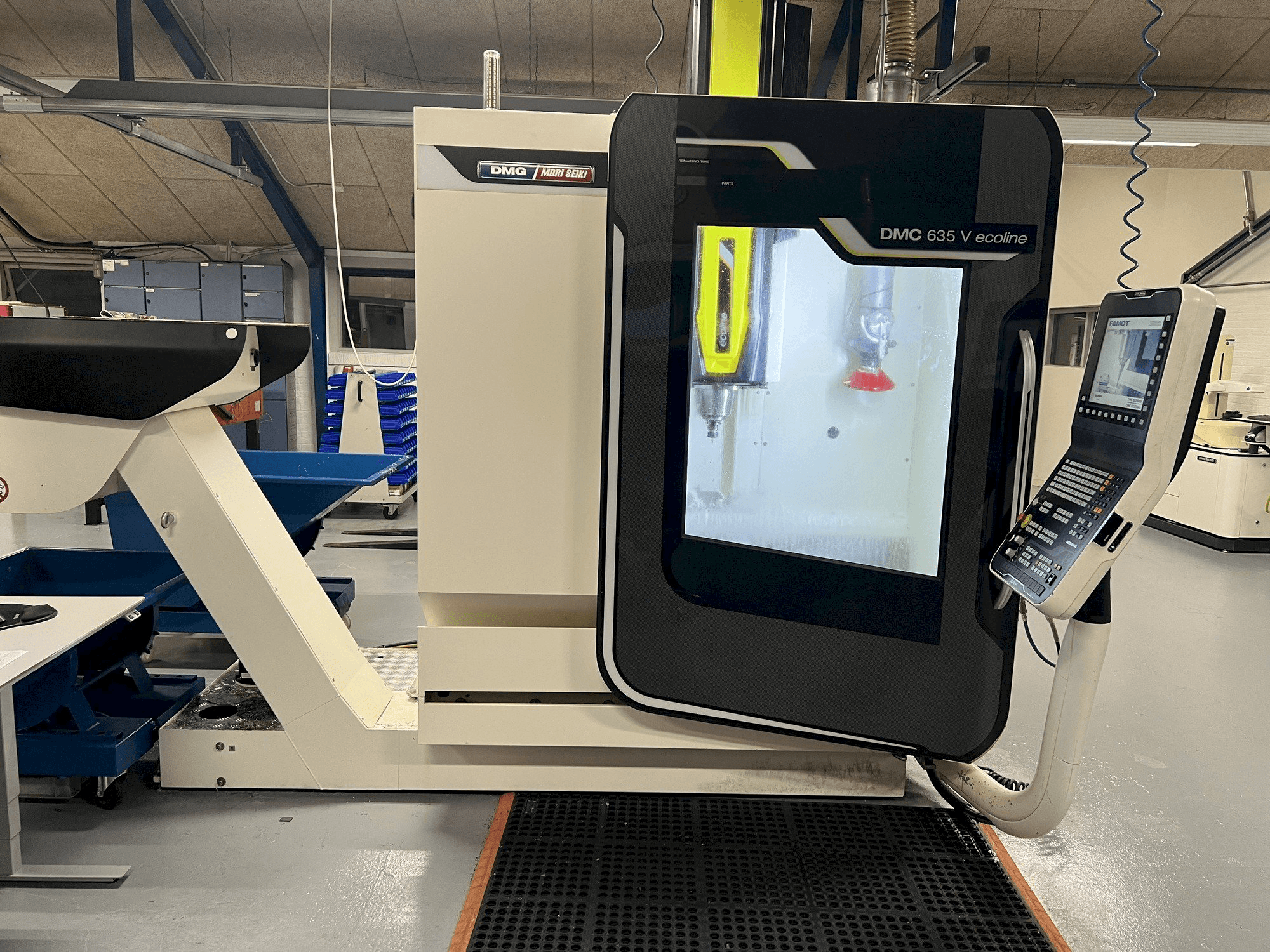 Vooraanzicht van DMG Mori Seiki DMC 635 V ECOLINE machine