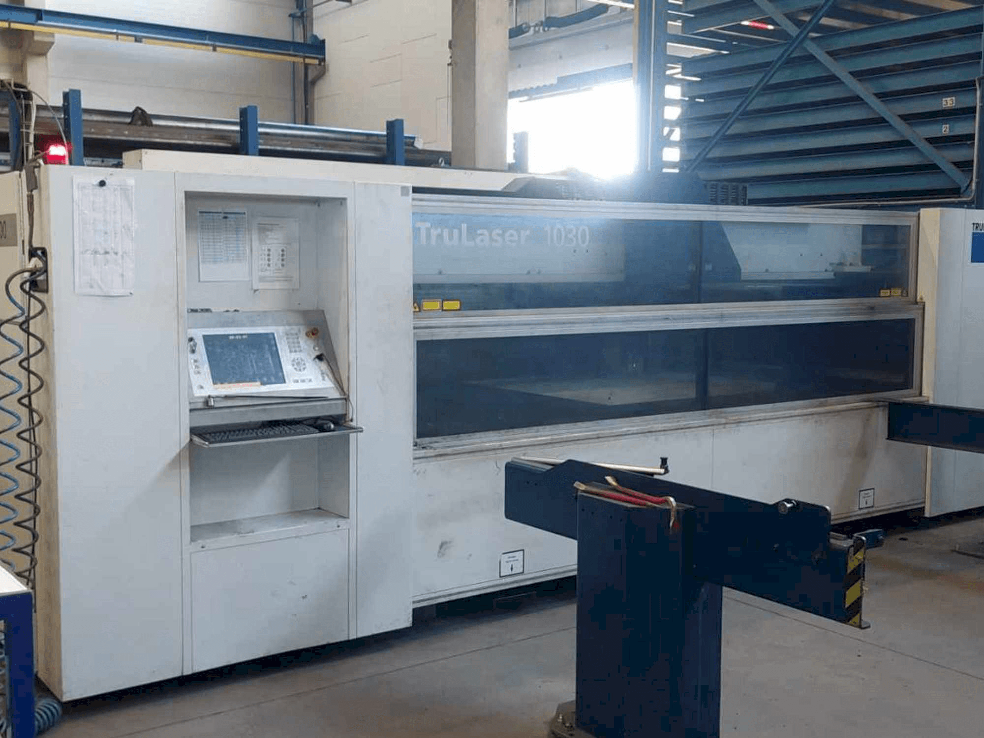 Vooraanzicht van Trumpf TruLaser 1030 machine