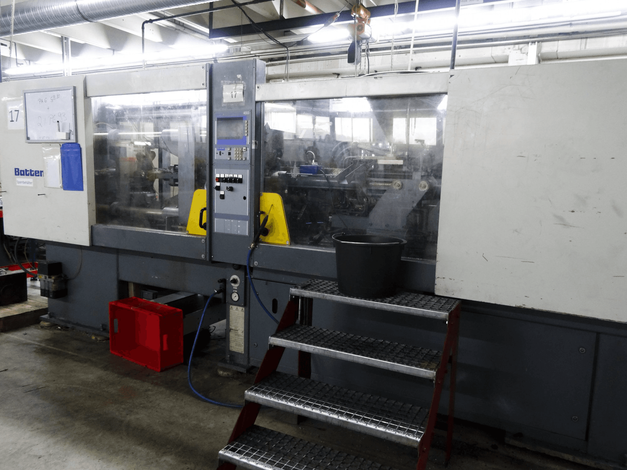 Recht aanzicht van Battenfeld BA 1500/630 BK machine