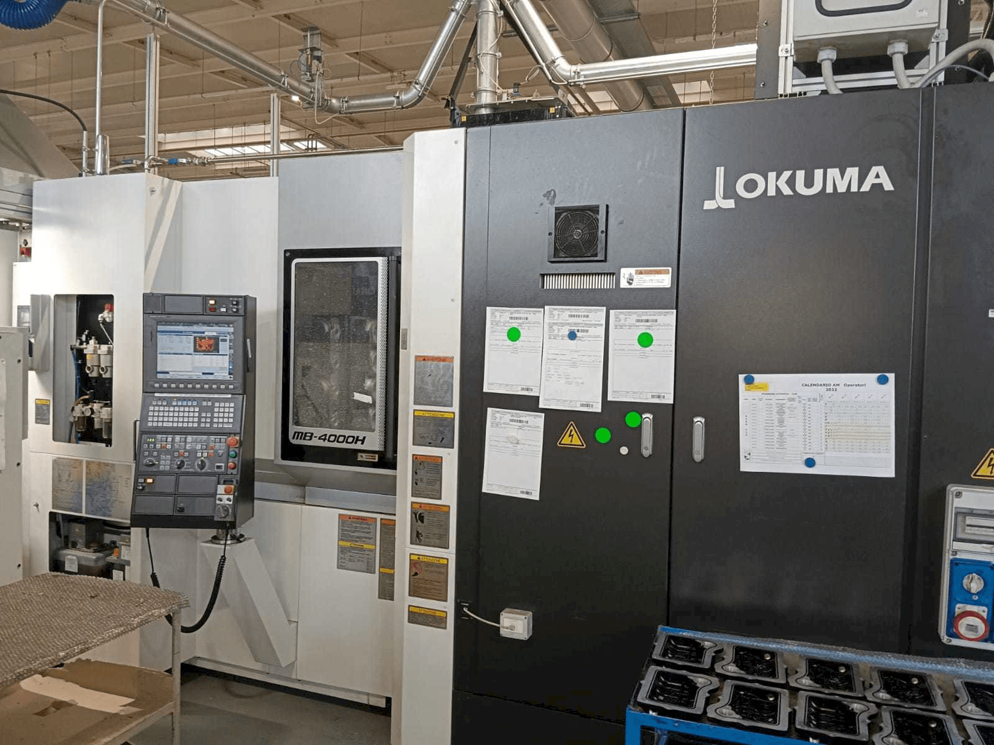 Vooraanzicht van Okuma MB-4000H machine
