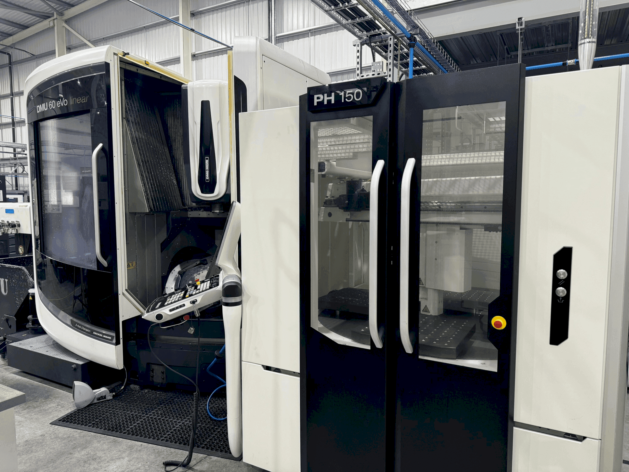 Vooraanzicht van DMG MORI DMU 60 eVo + PH150 machine