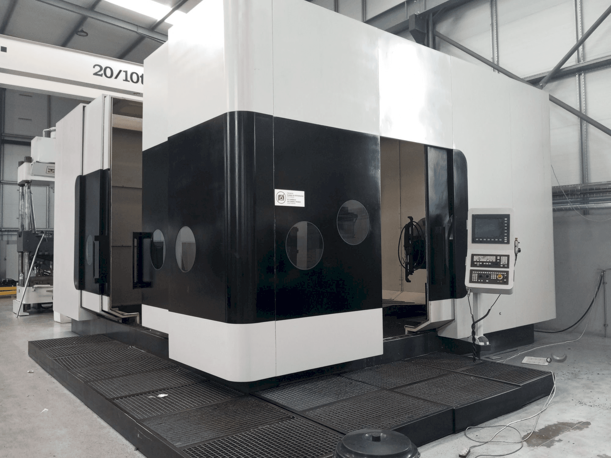 Vooraanzicht van CHETO 3000 machine