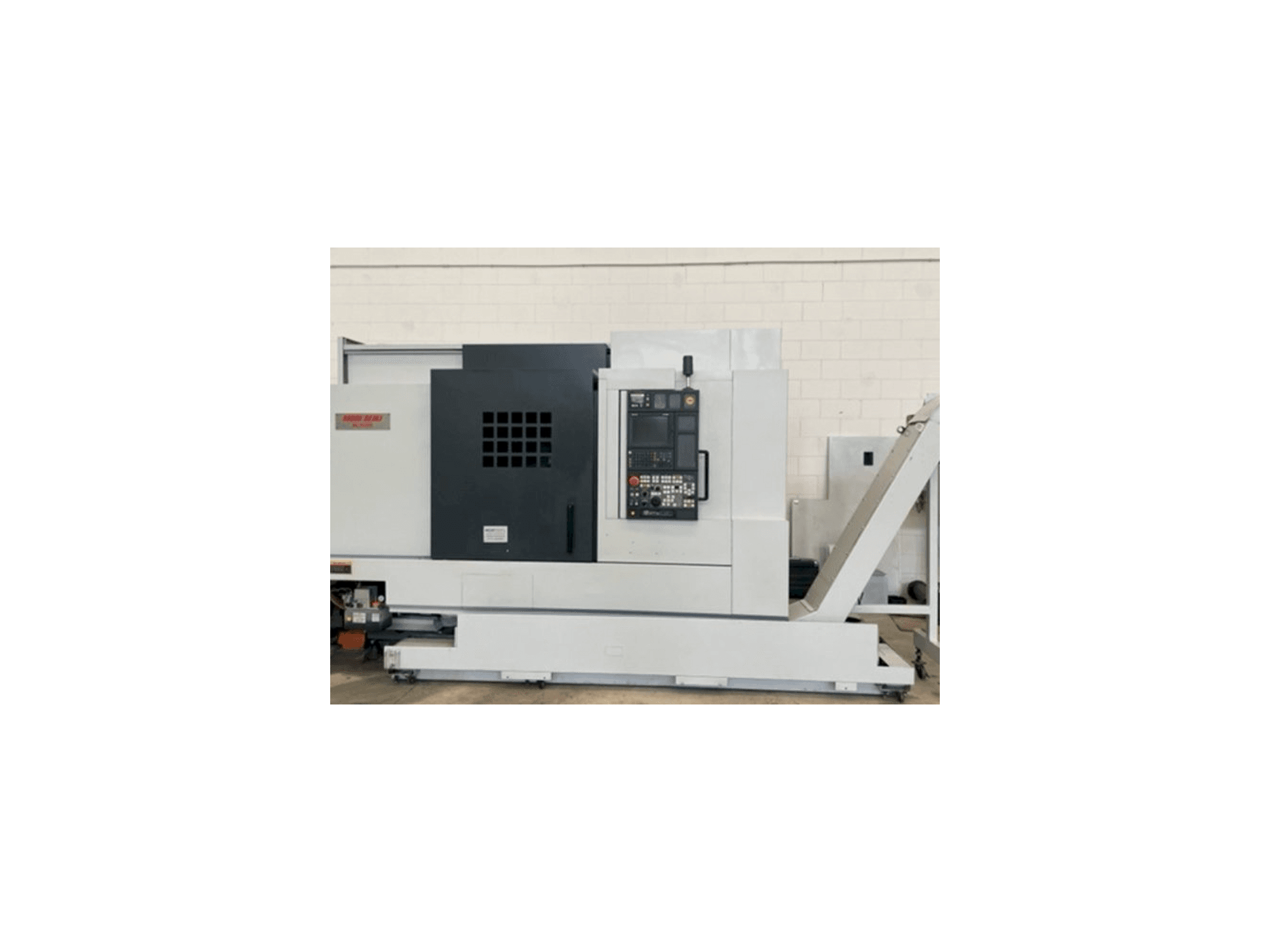 Vooraanzicht van MORI SEIKI NL 3000Y/700 machine