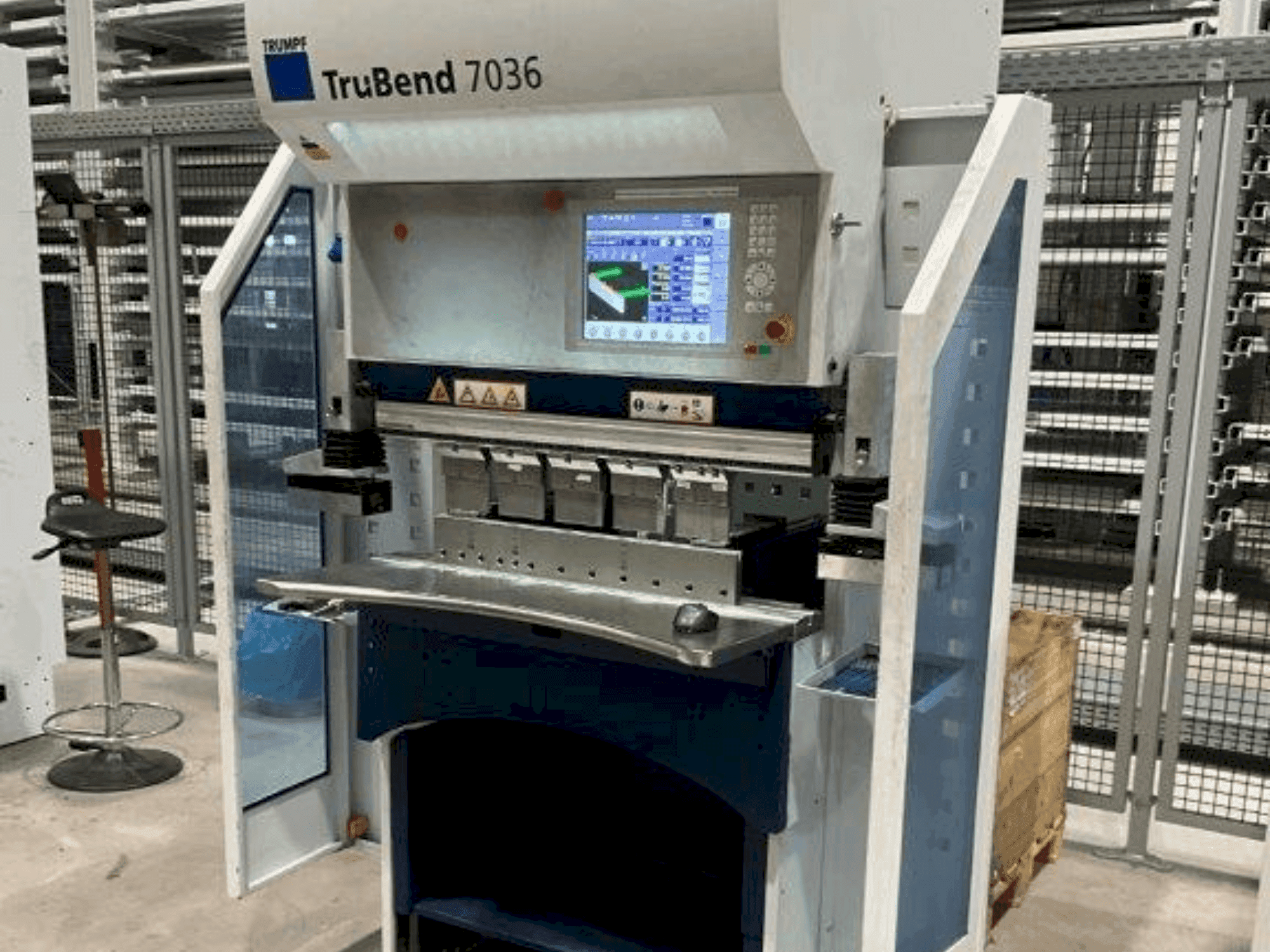 Vooraanzicht van TRUMPF TruBend 7036 machine