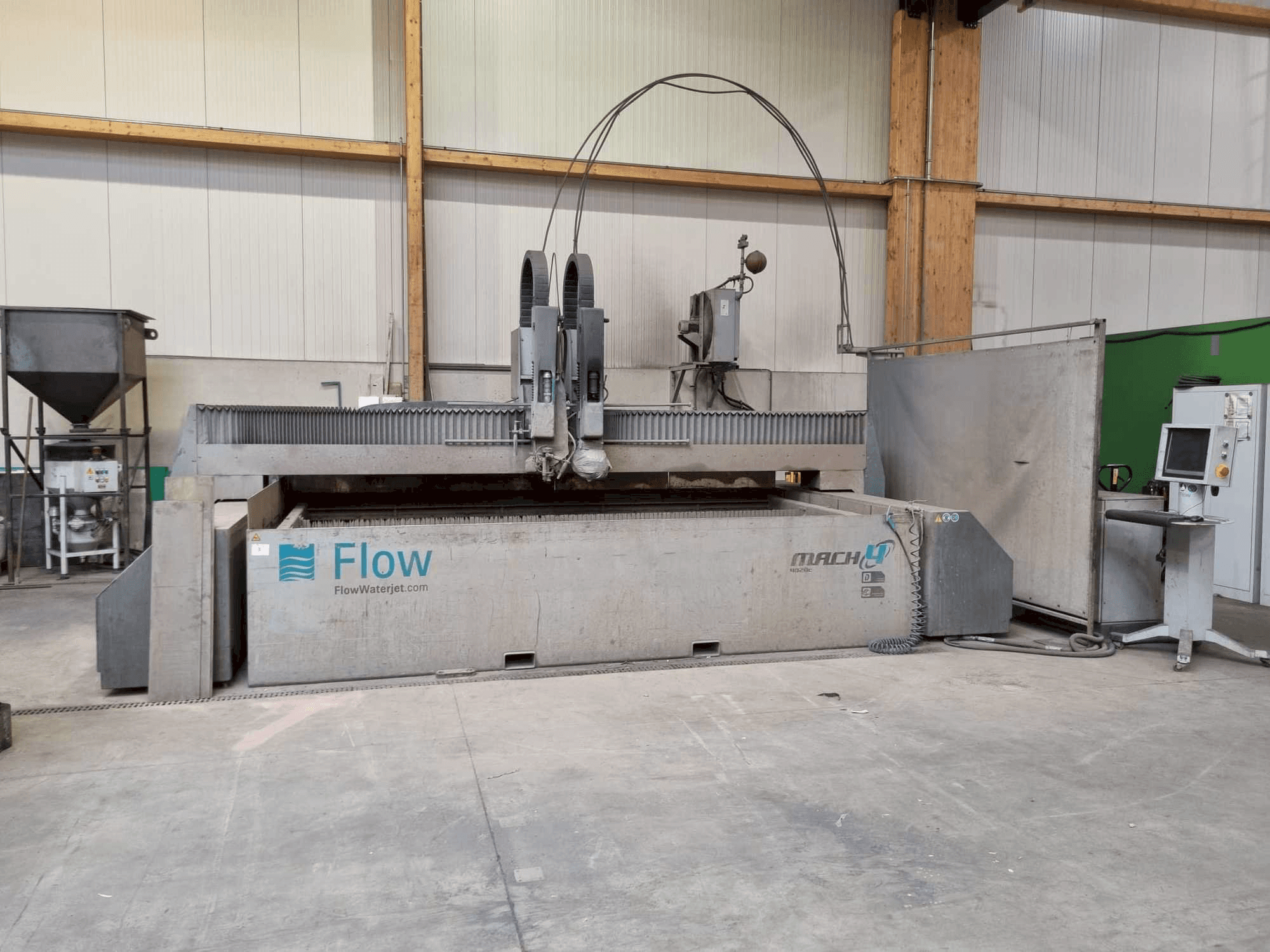 Vooraanzicht van Flow WMC 2 4020 Mach 4 machine
