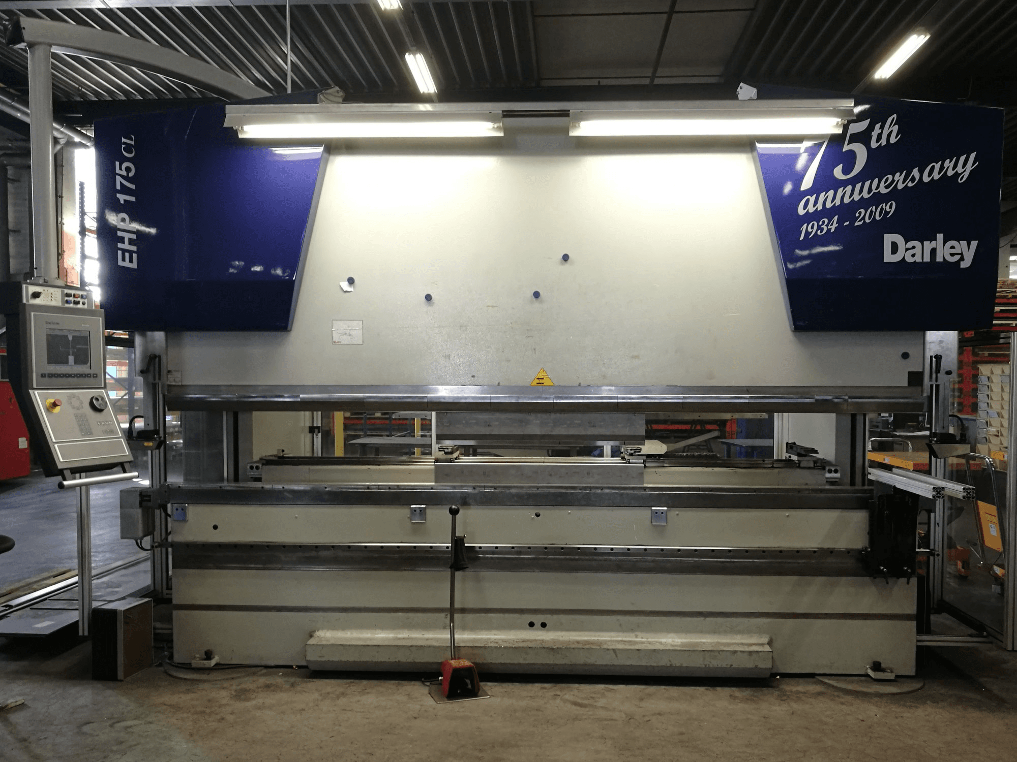 Vooraanzicht van Darley EHP LS 175.36/31 CL machine