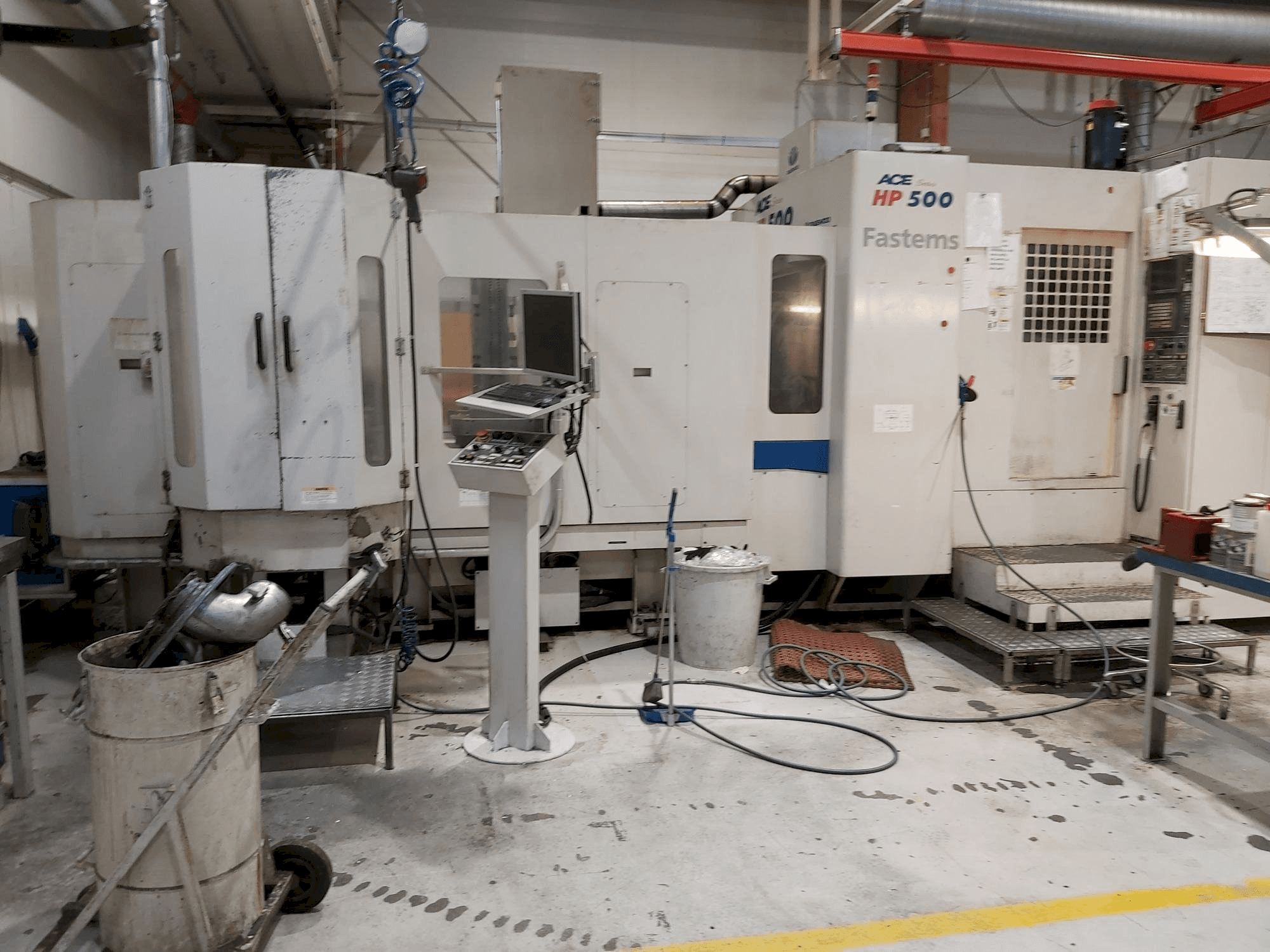 Vooraanzicht van Doosan ACE 500 HP machine