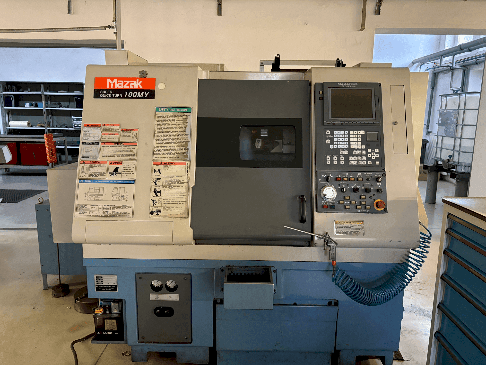 Vooraanzicht van Mazak Super Quick Turn 100 MY machine