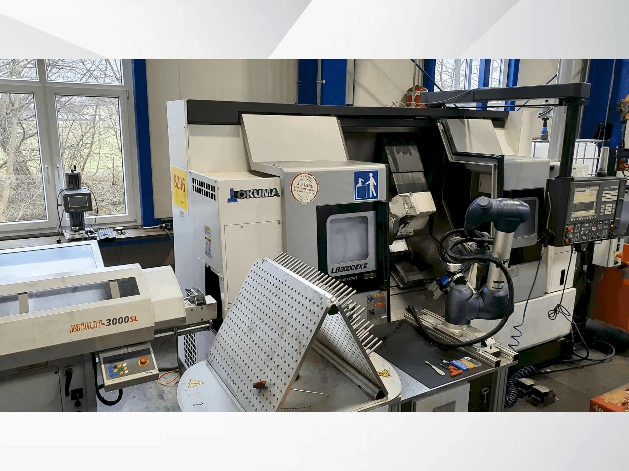 Vooraanzicht van Okuma LB3000 EX II machine