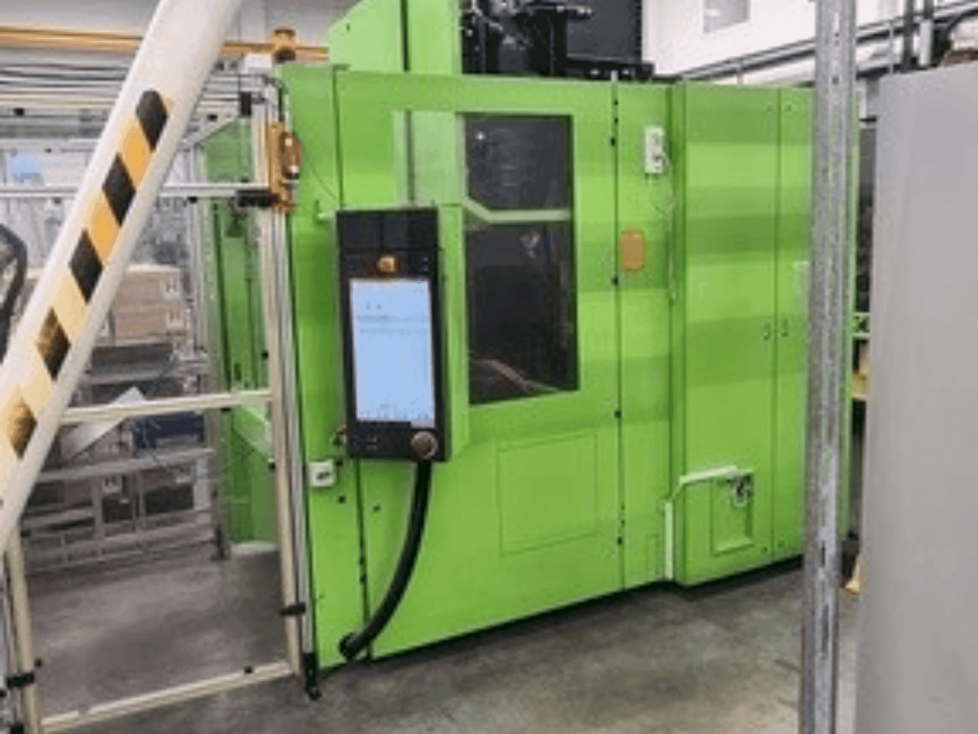 Vooraanzicht van Engel Insert Rotary 200V/100 machine