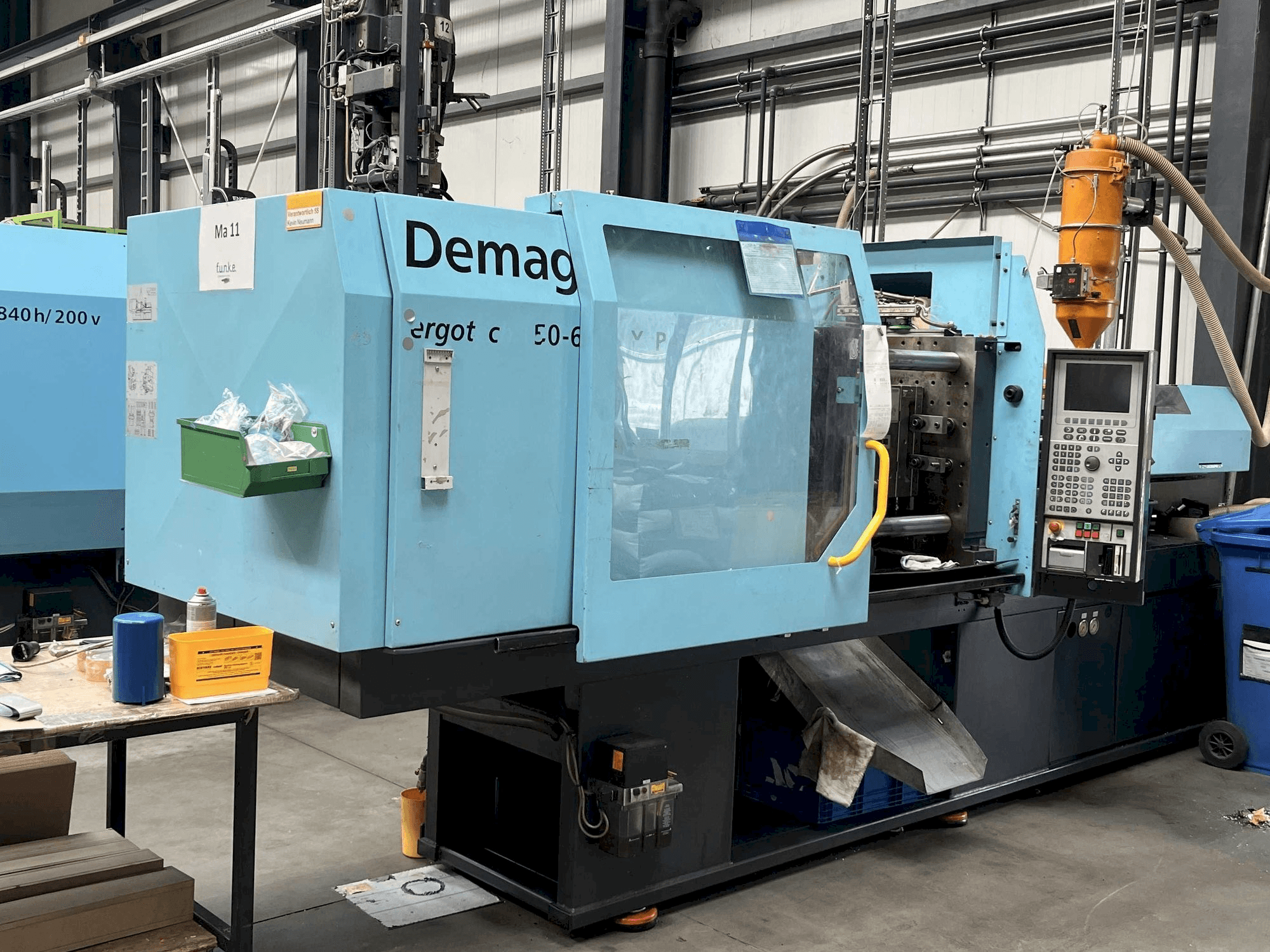 Vooraanzicht van DEMAG Ergotech 150/500 - 600 EXTRA machine