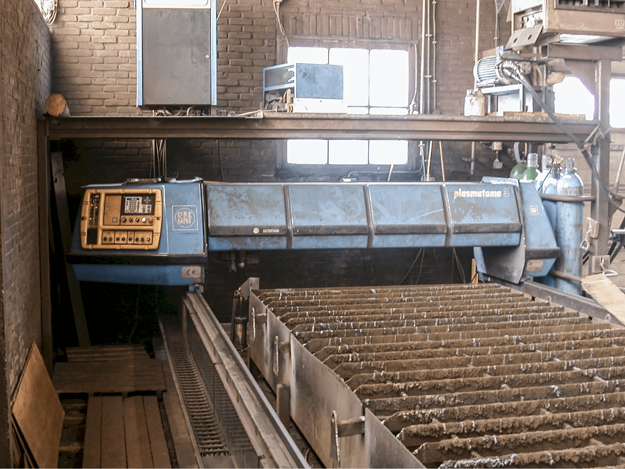 Vooraanzicht van SAF PLASMATOME 3 machine