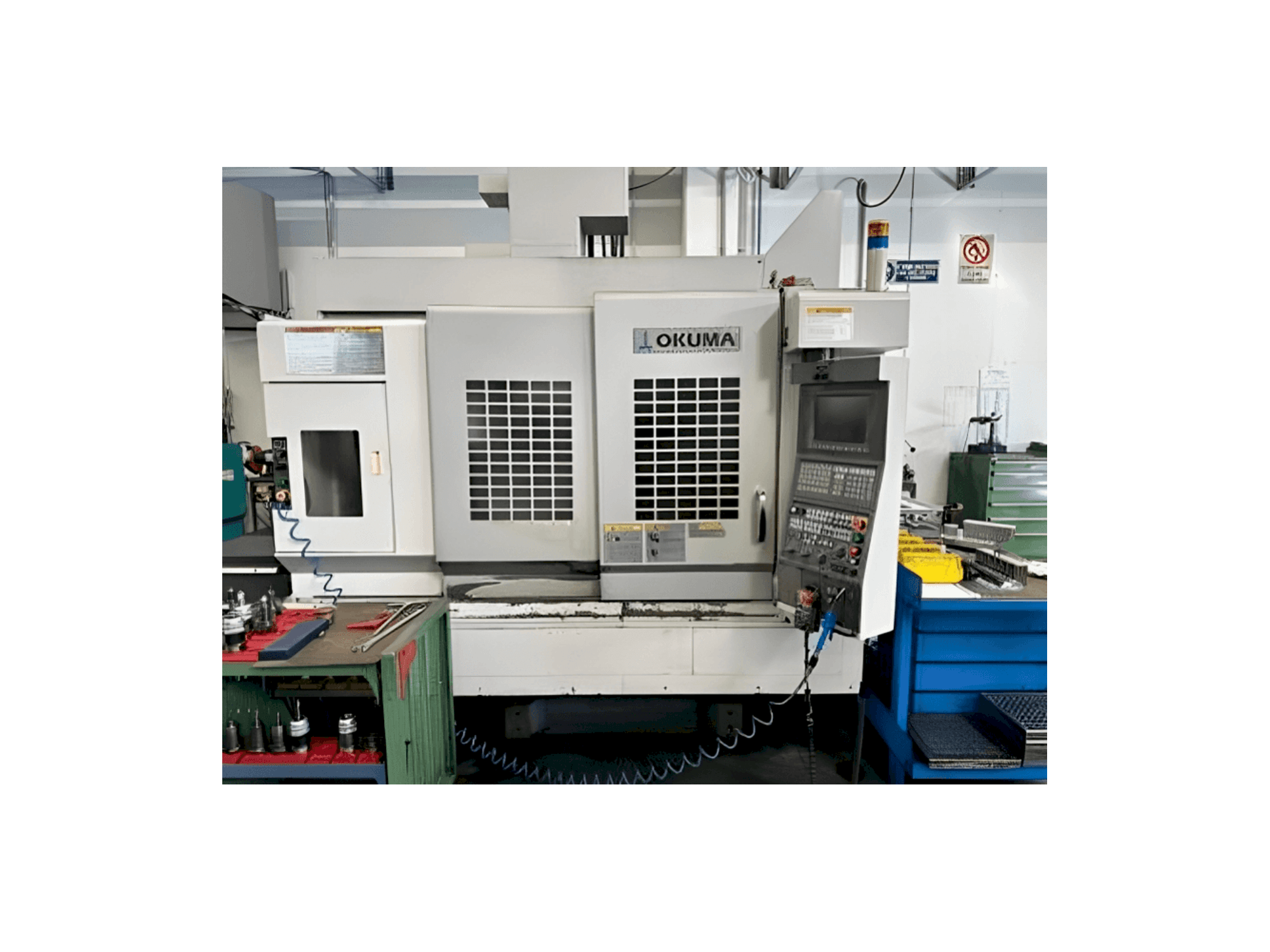 Vooraanzicht van Okuma MB 56-VA machine