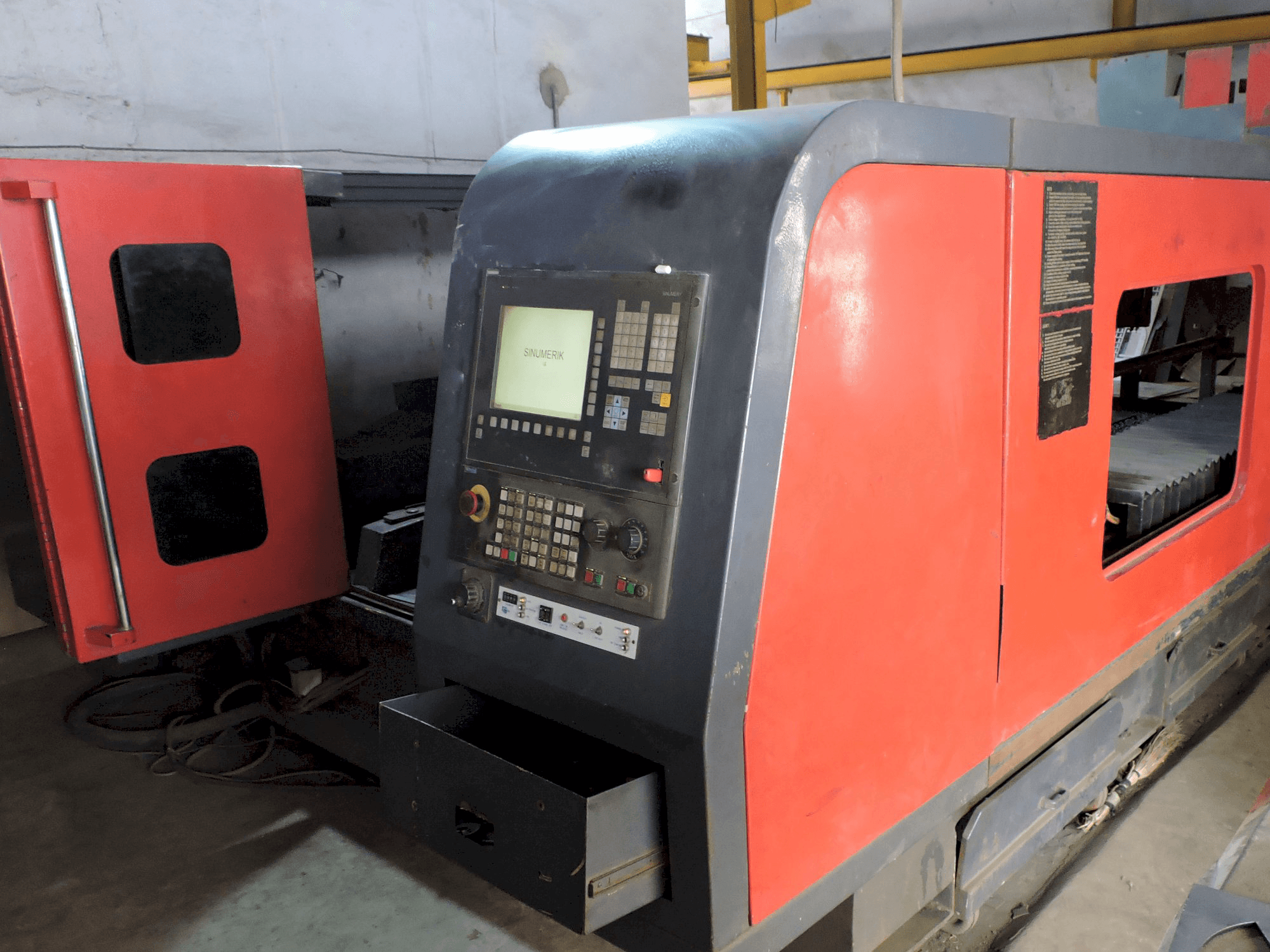 Recht aanzicht van Sahajanand Future X machine