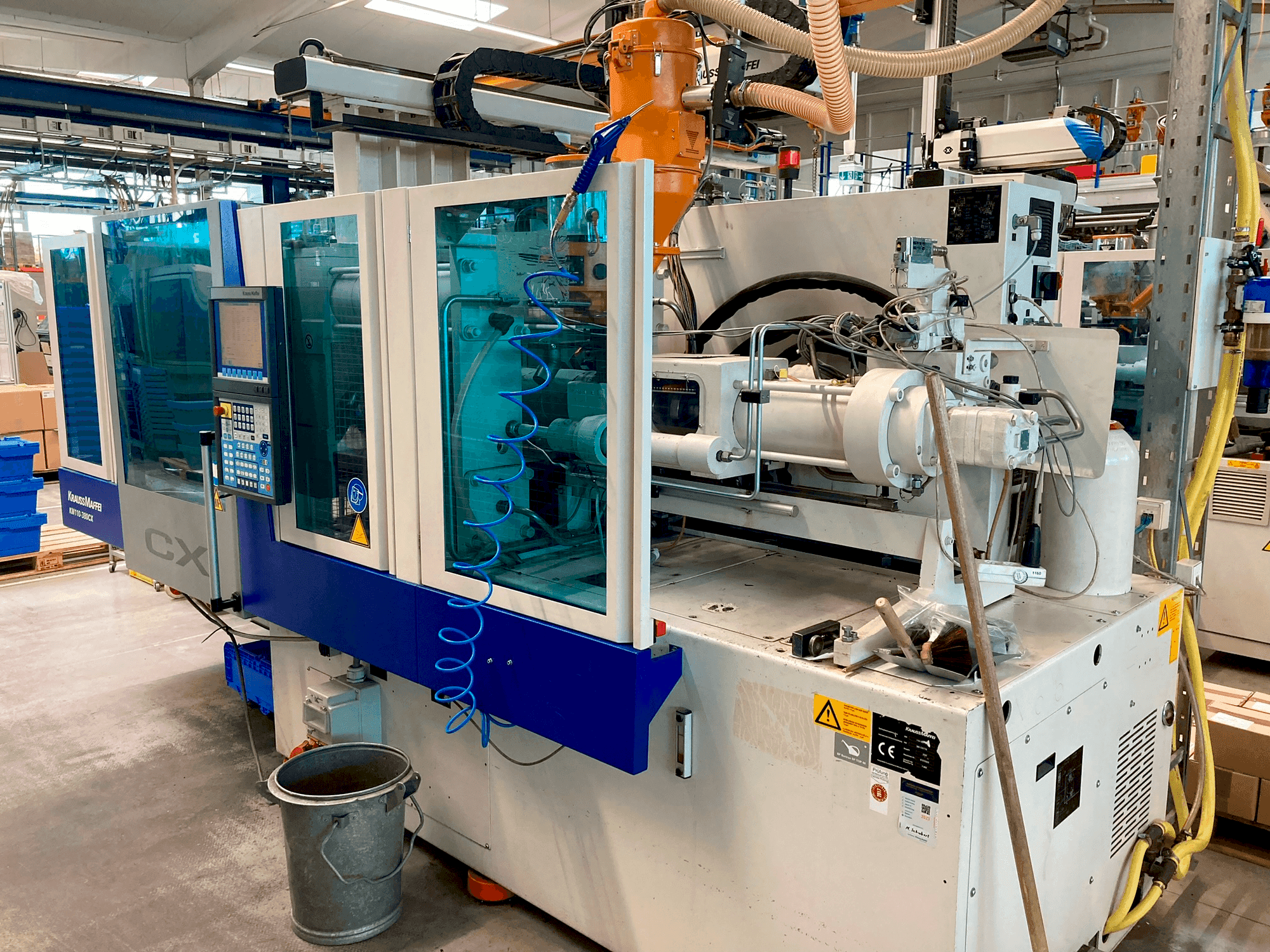 Vooraanzicht van Krauss Maffei 110–380 CX machine