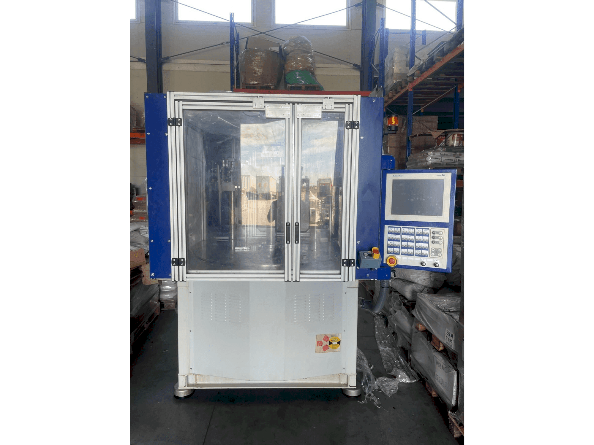 Vooraanzicht van Battenfeld VM 150/525 R1280 Unilog B6P machine